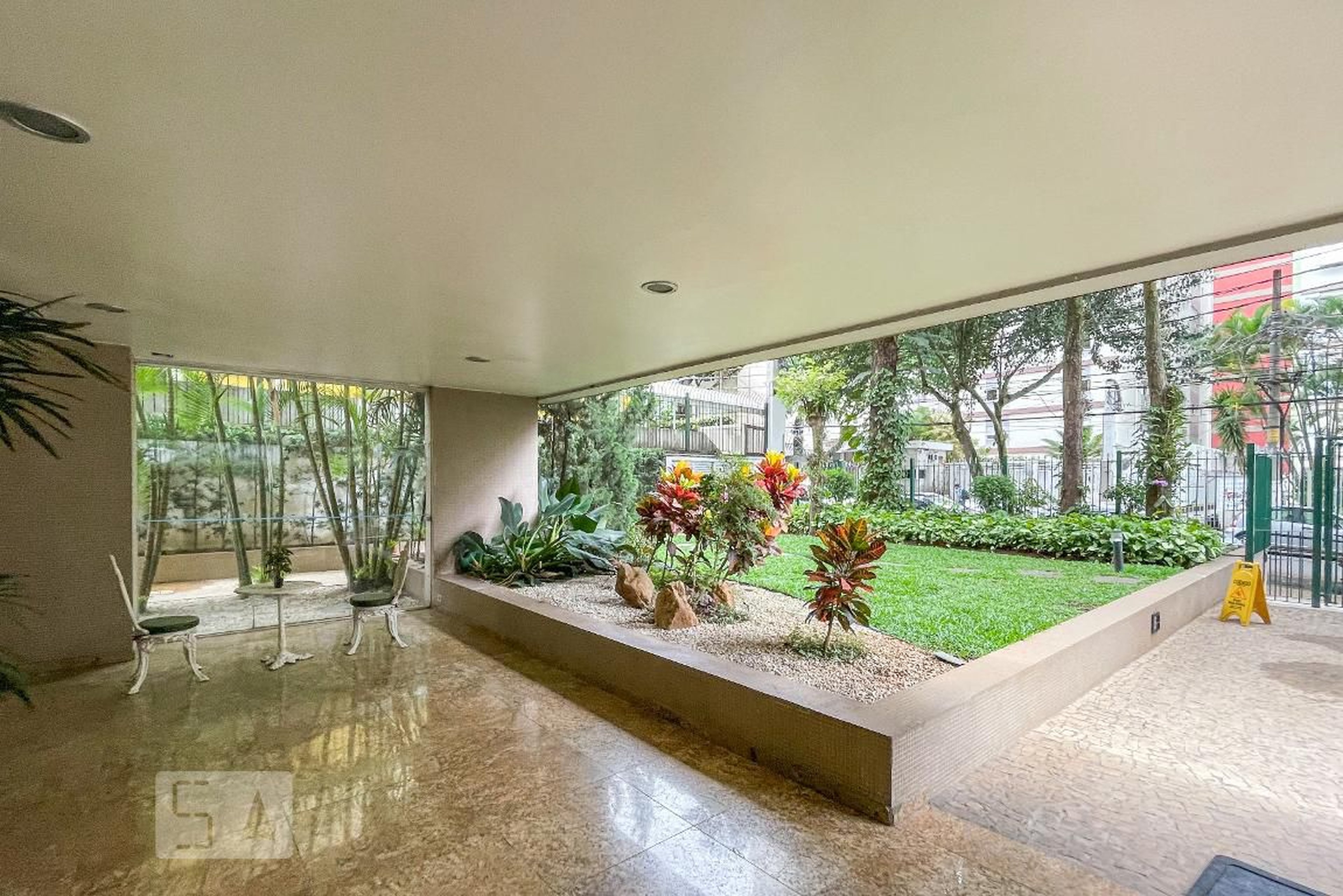 Entrada - Solar dos Girassois