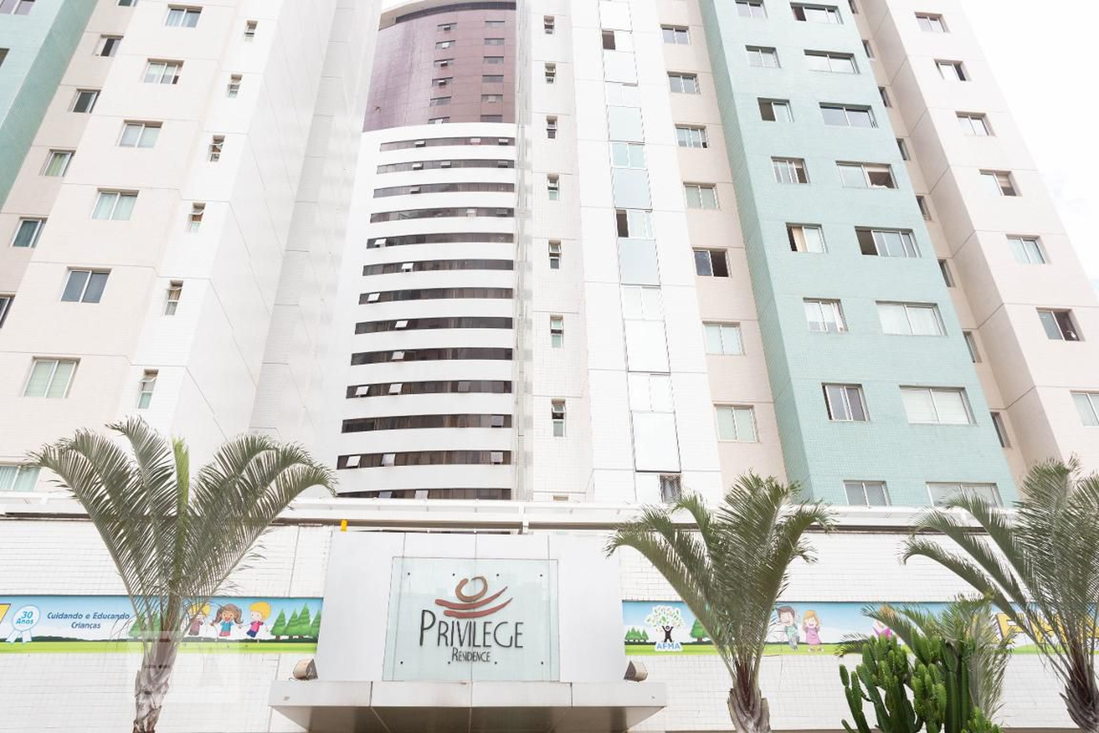 Fachada Condomínio em Rua 36, 504