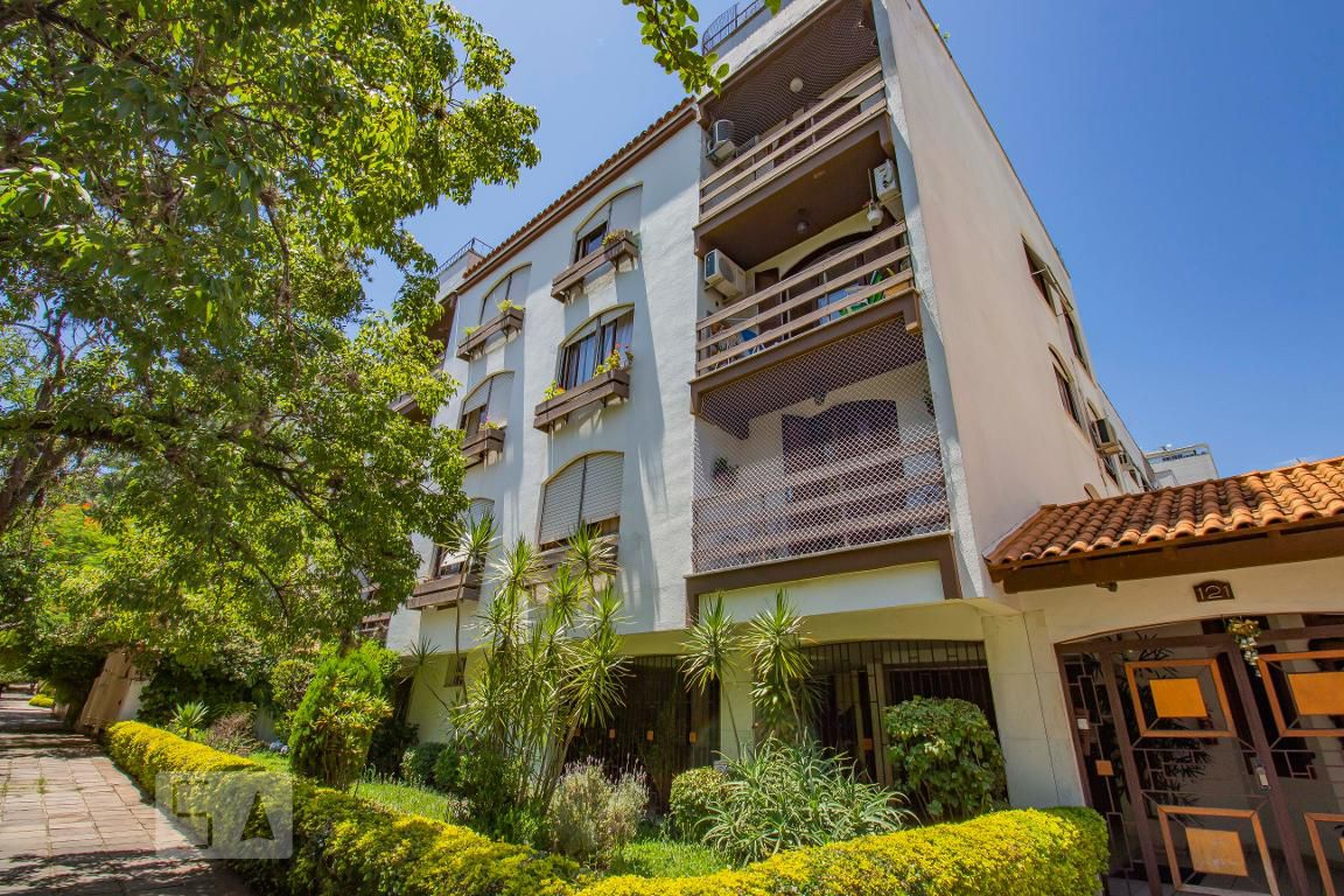 Fachada do Condomínio Condomínio em Avenida América, 121