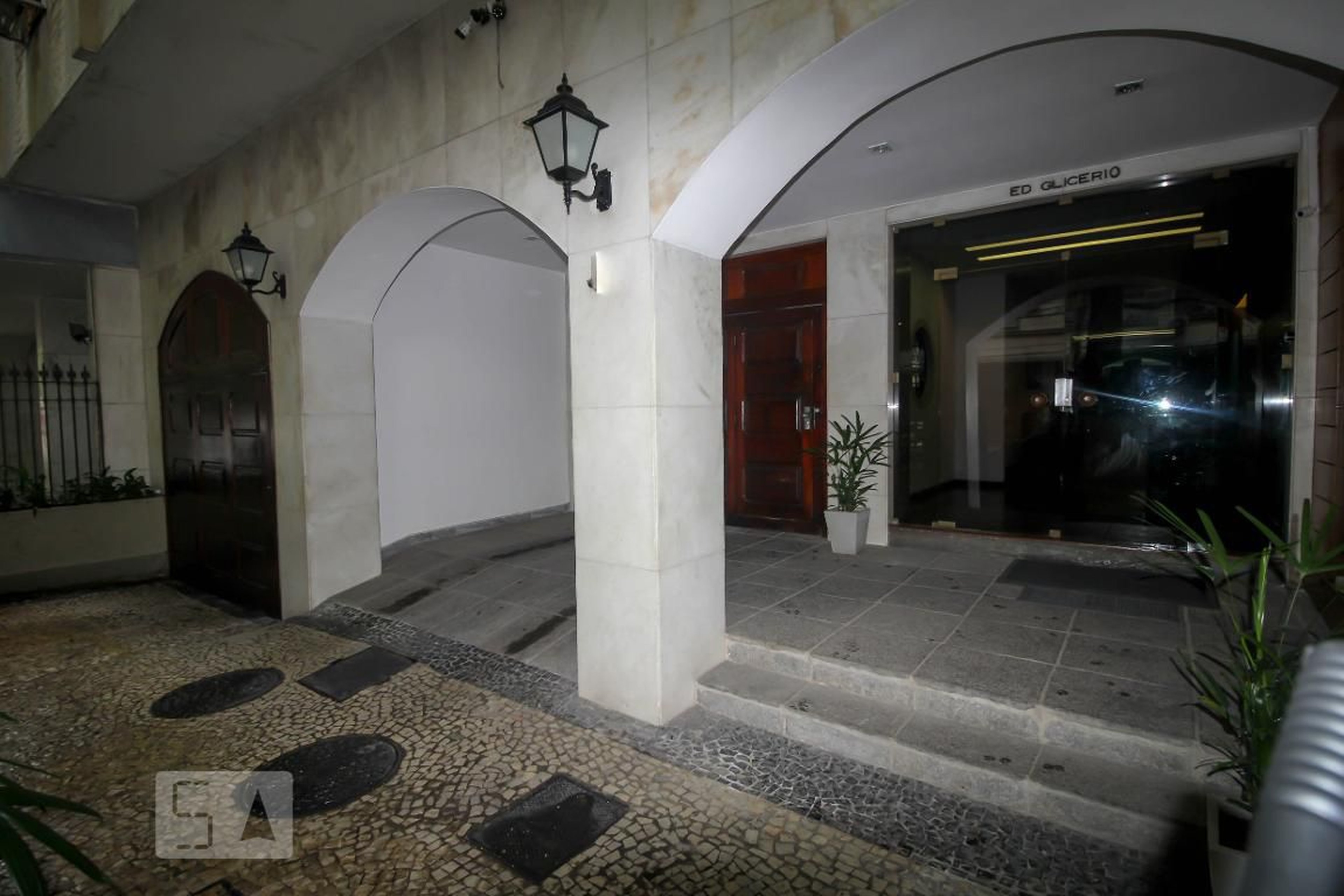 Área Externa - Edifício Glicerio