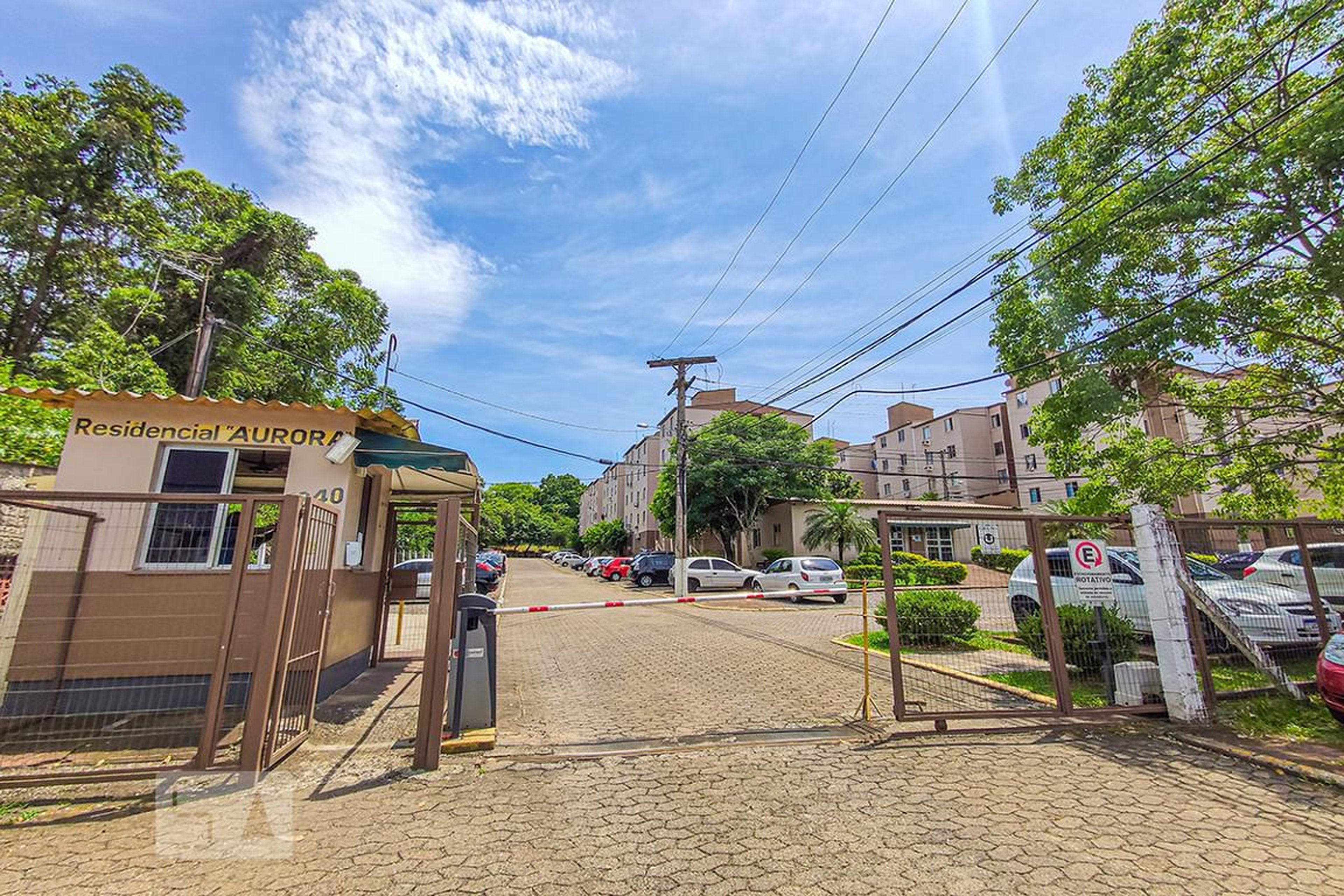 Fachada do Condomínio Condomínio em Rua Sapiranga, 100