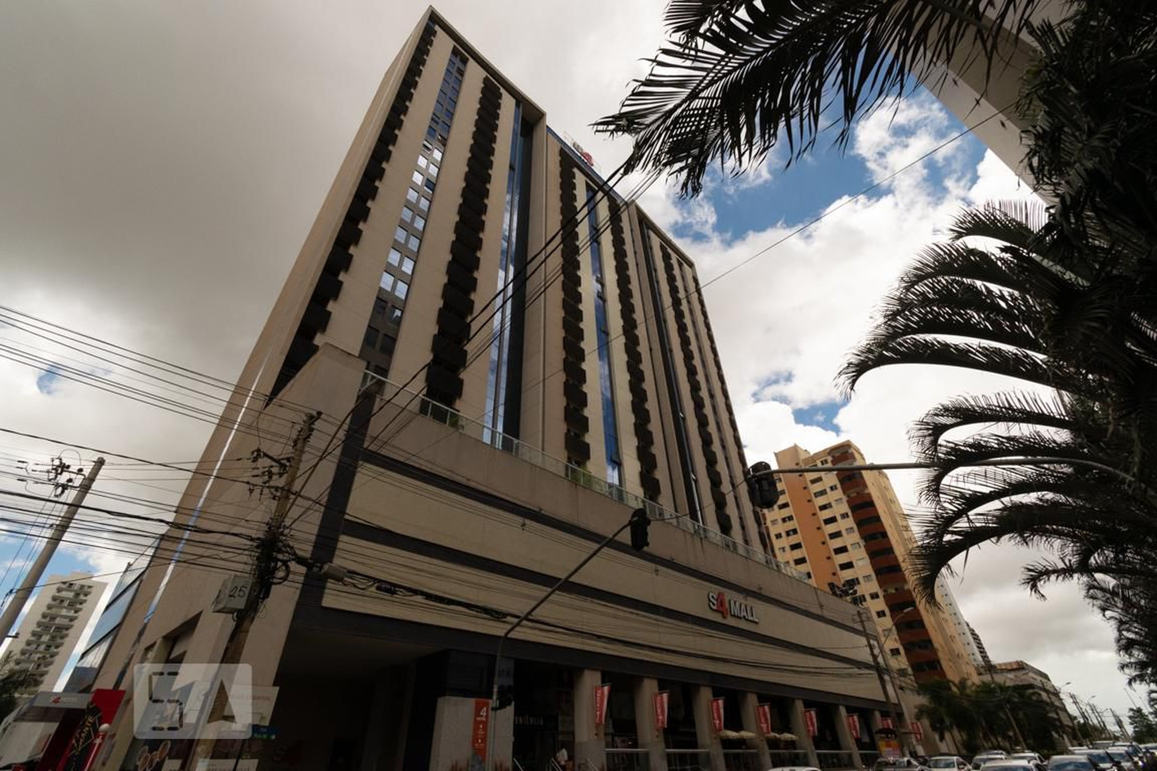 Fachada Condomínio S4 Hotel - KIT Mobiliada