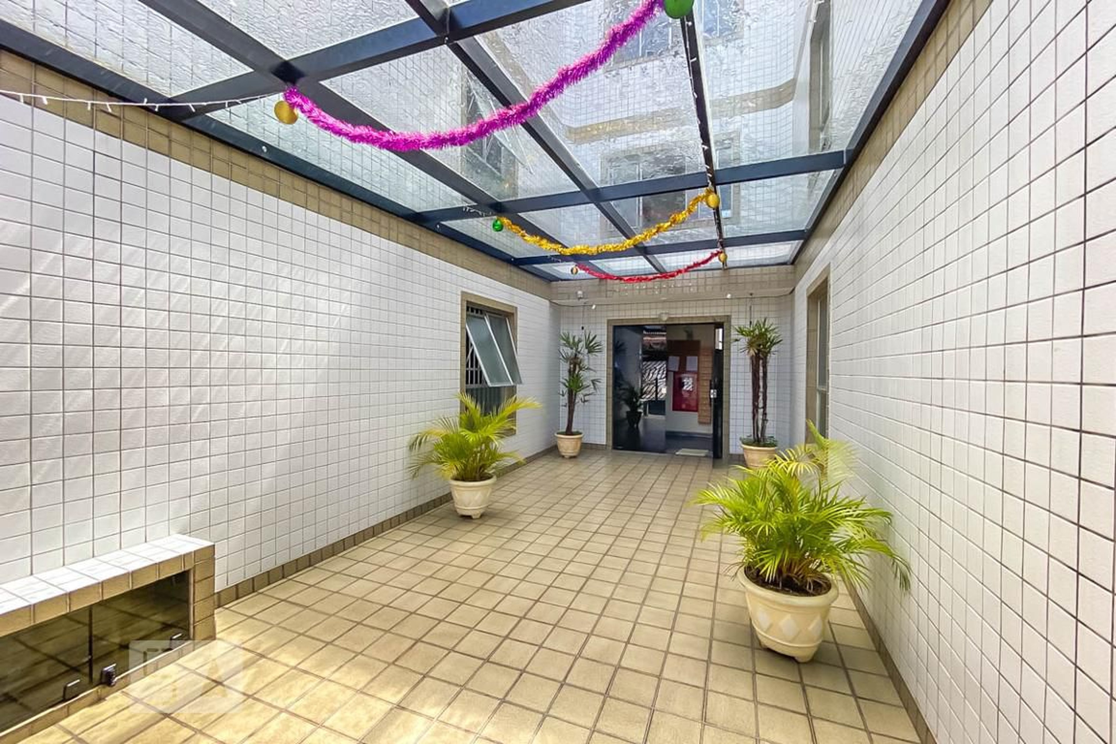 Hall de entrada - Edifício Topazio II