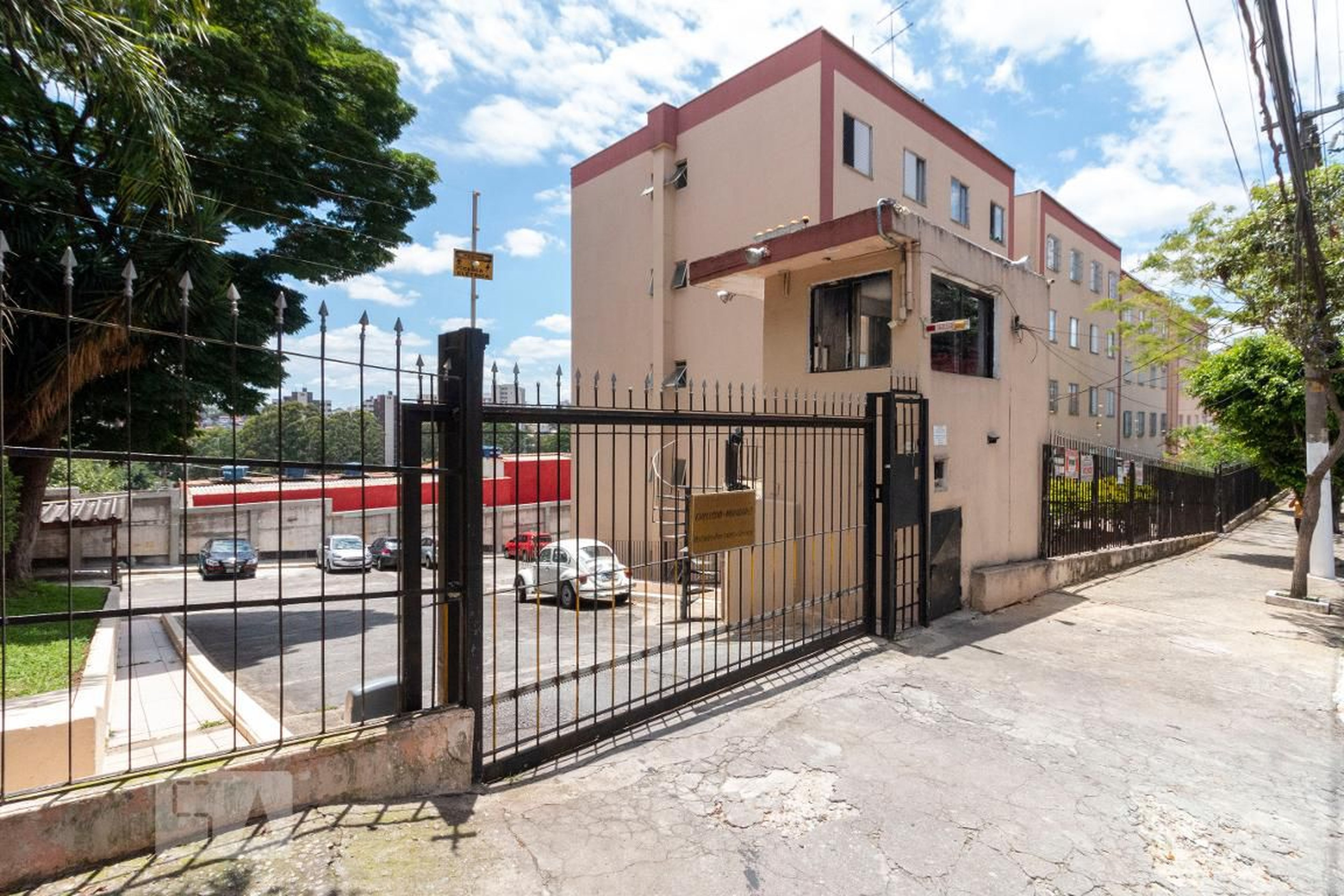 Fachada Condomínio em Rua Bento Ribeiro, 298