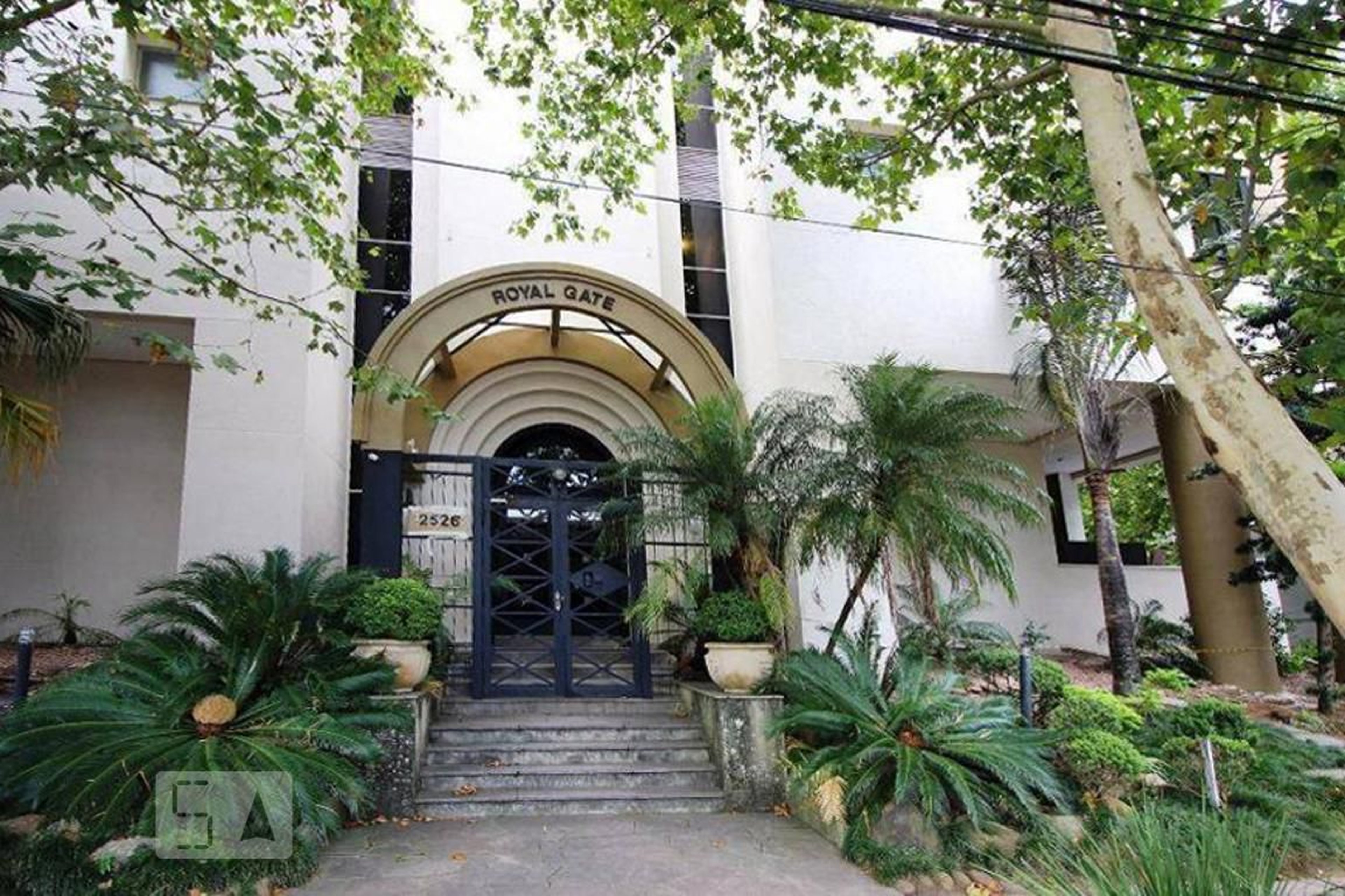 Fachada do Condomínio Condomínio Royal Gate