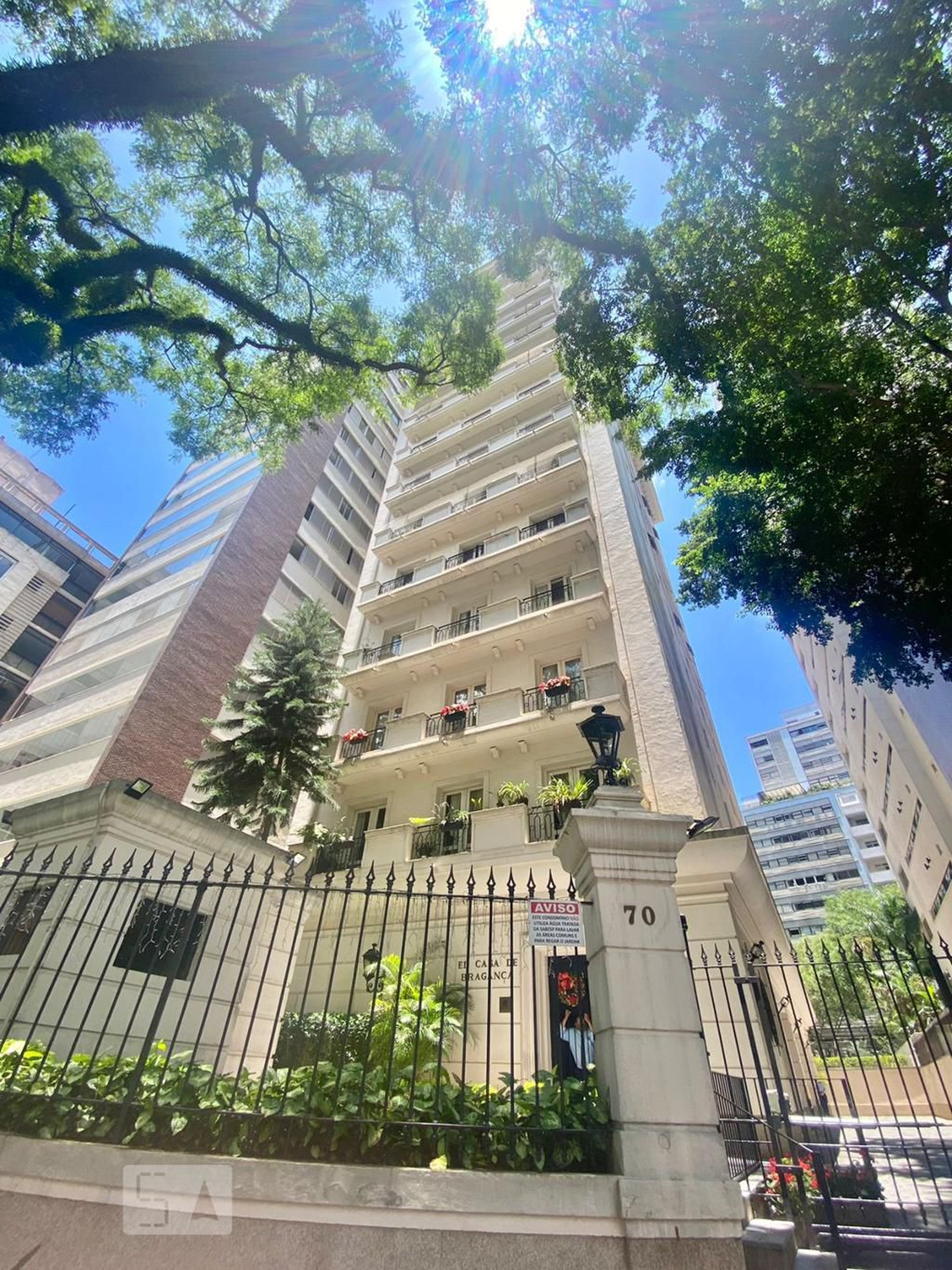 Fachada Condomínio Casa de Bragança