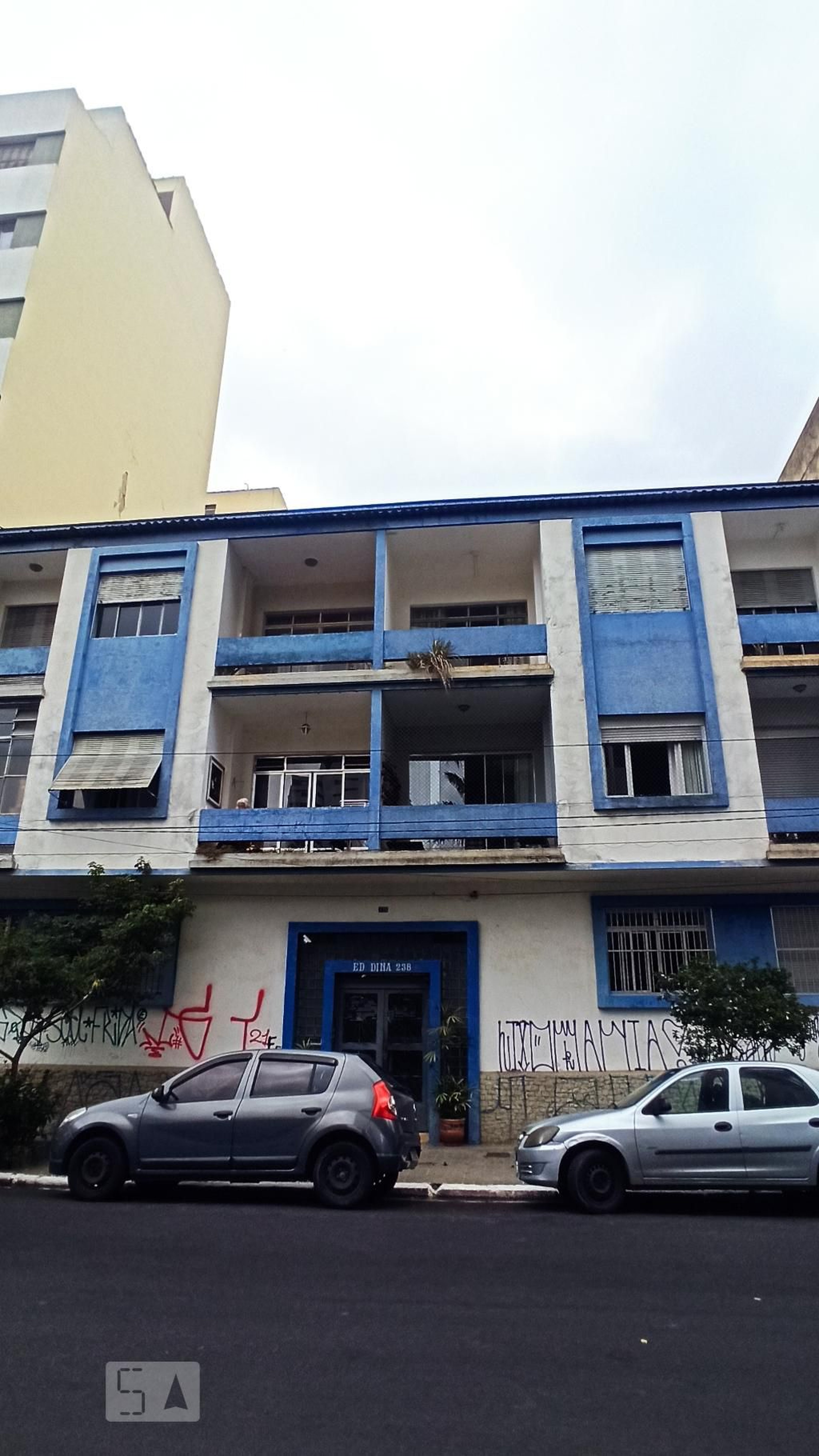 Fachada do Prédio Condomínio Dina