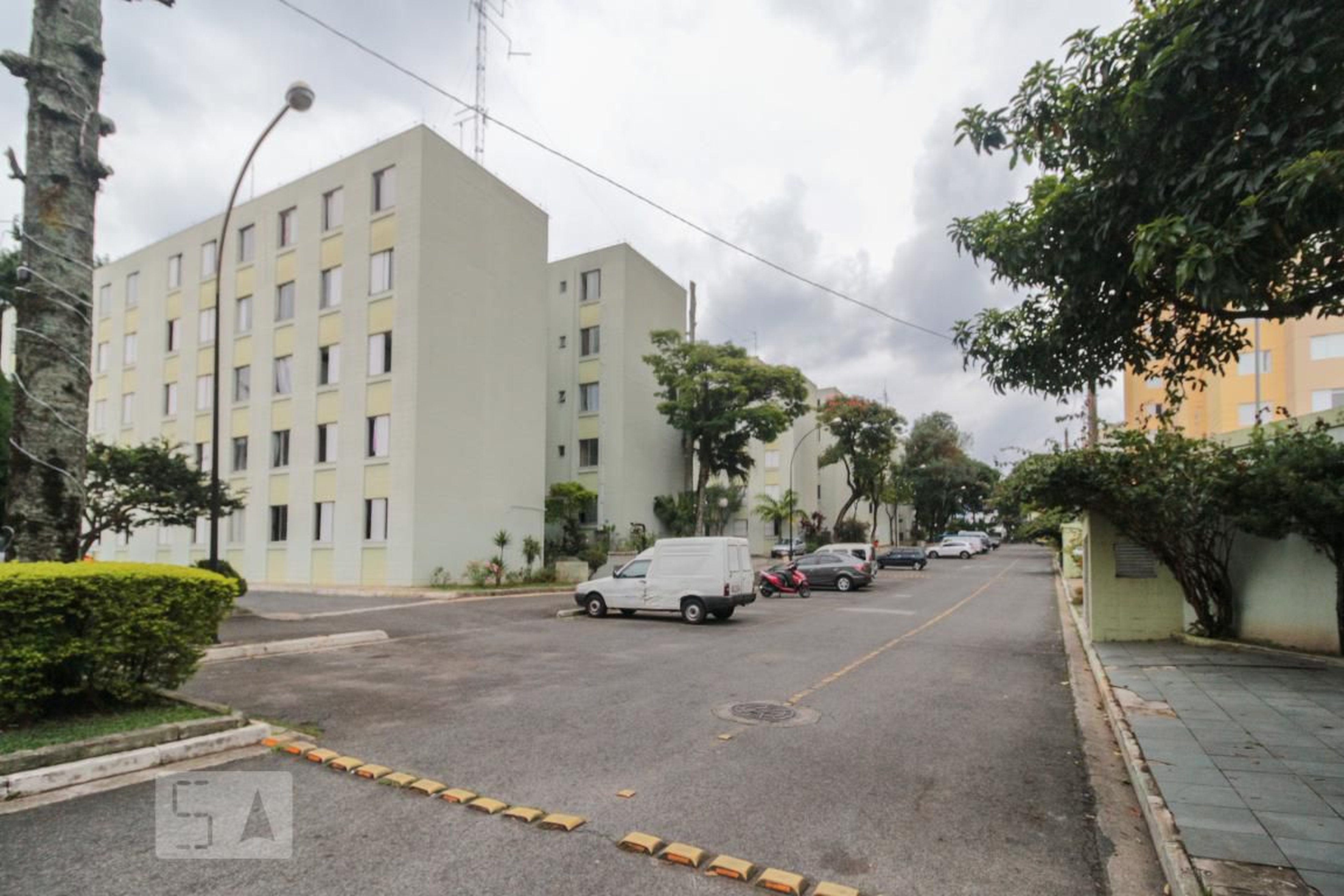 Condomínio - Edifício Jardim Flores