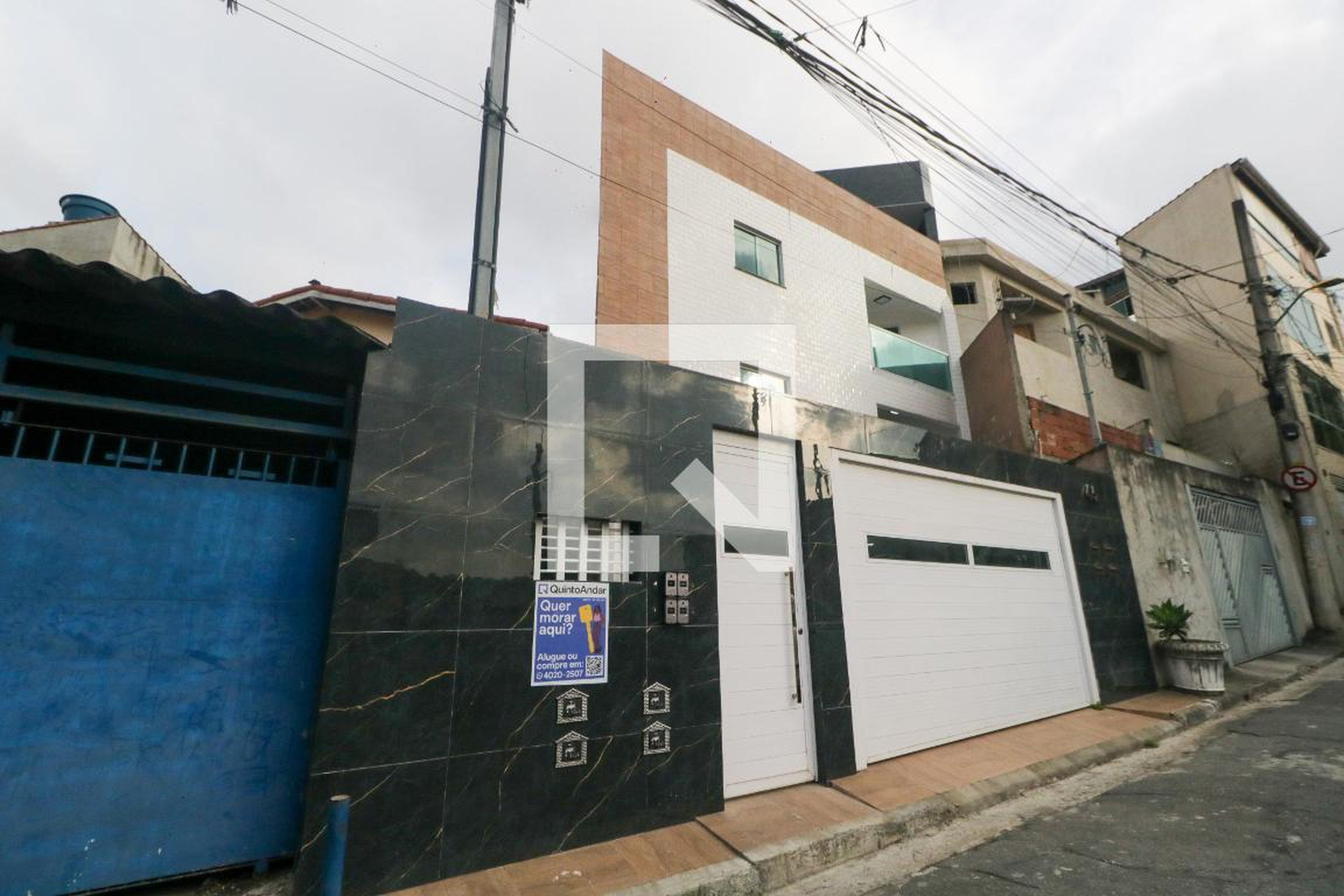 Fachada Condomínio em Rua Ubai, 45