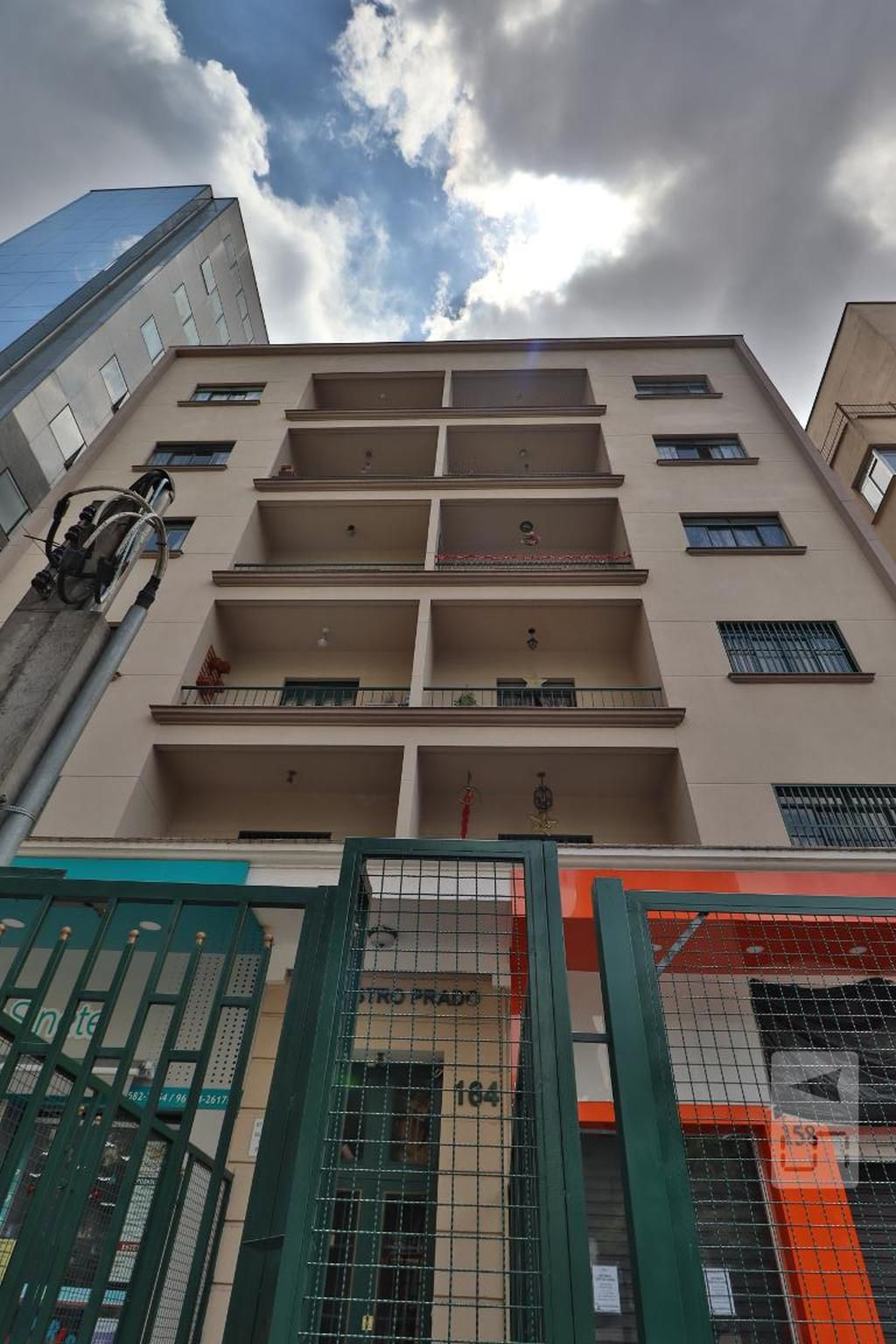 Fachada Condomínio em Avenida Bernardino de Campos, 158