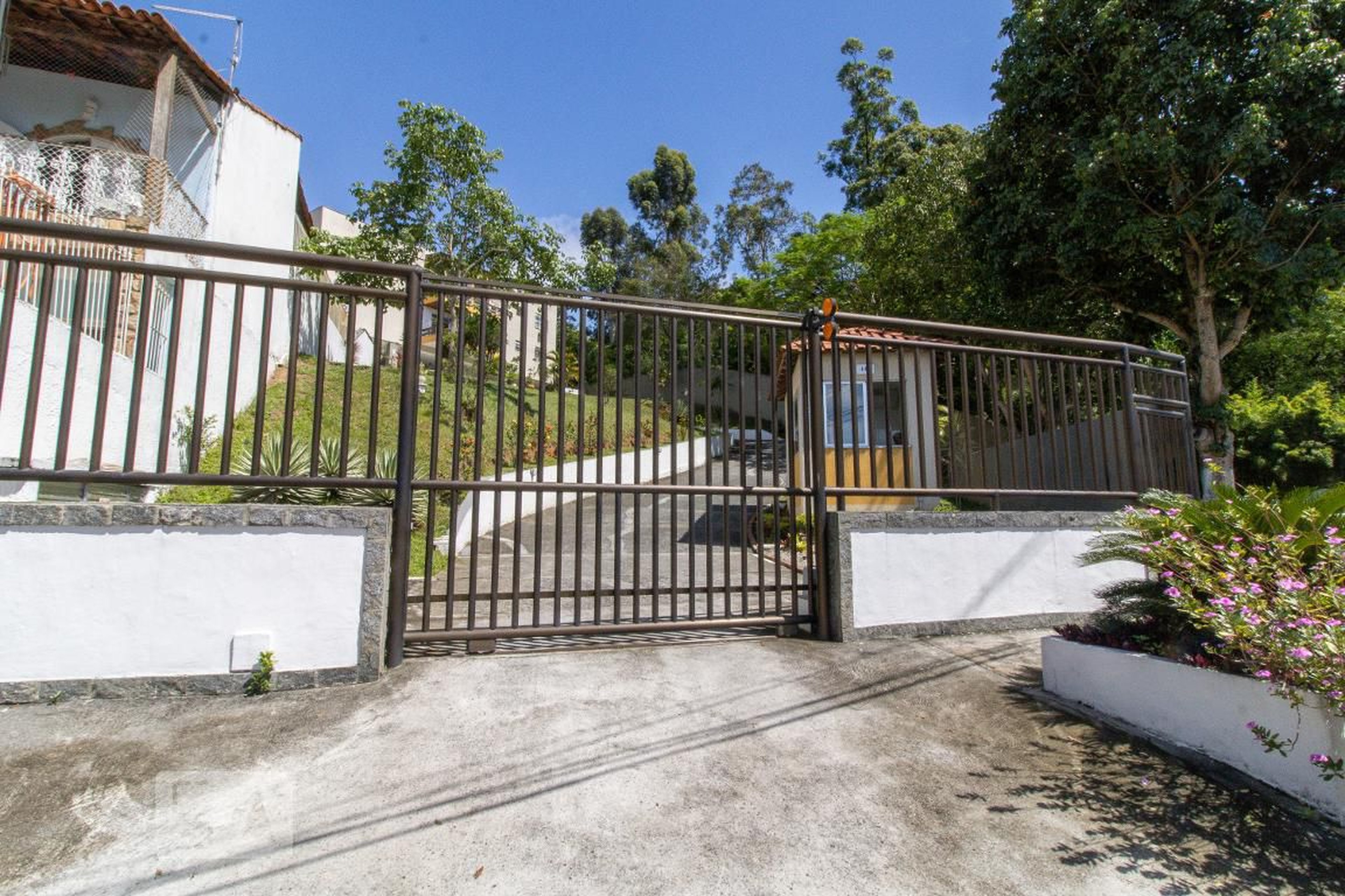 Fachada Condomínio em Rua Flávio José da Costa, 455