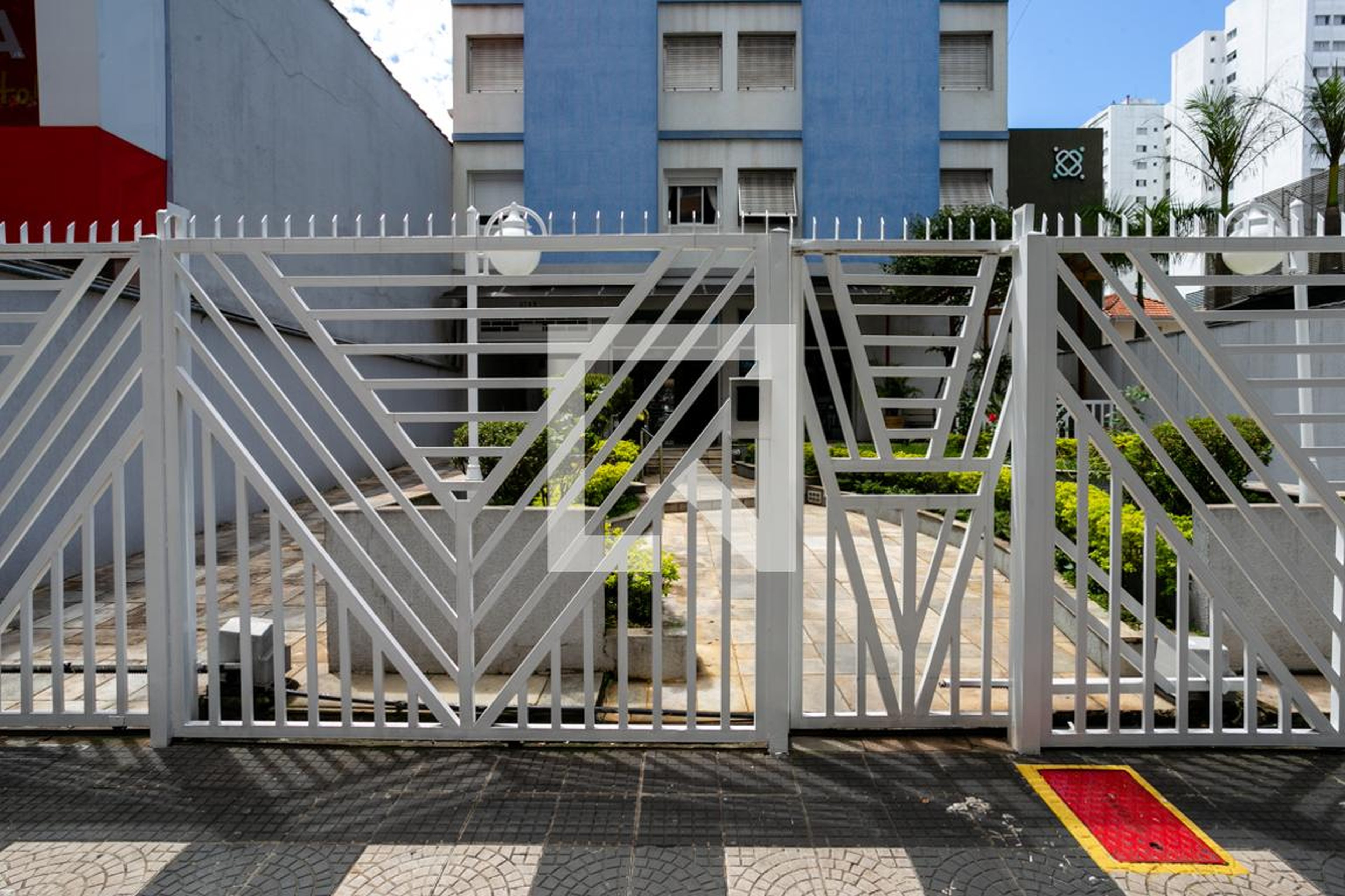 Fachada do condomínio Condomínio Domus Helena