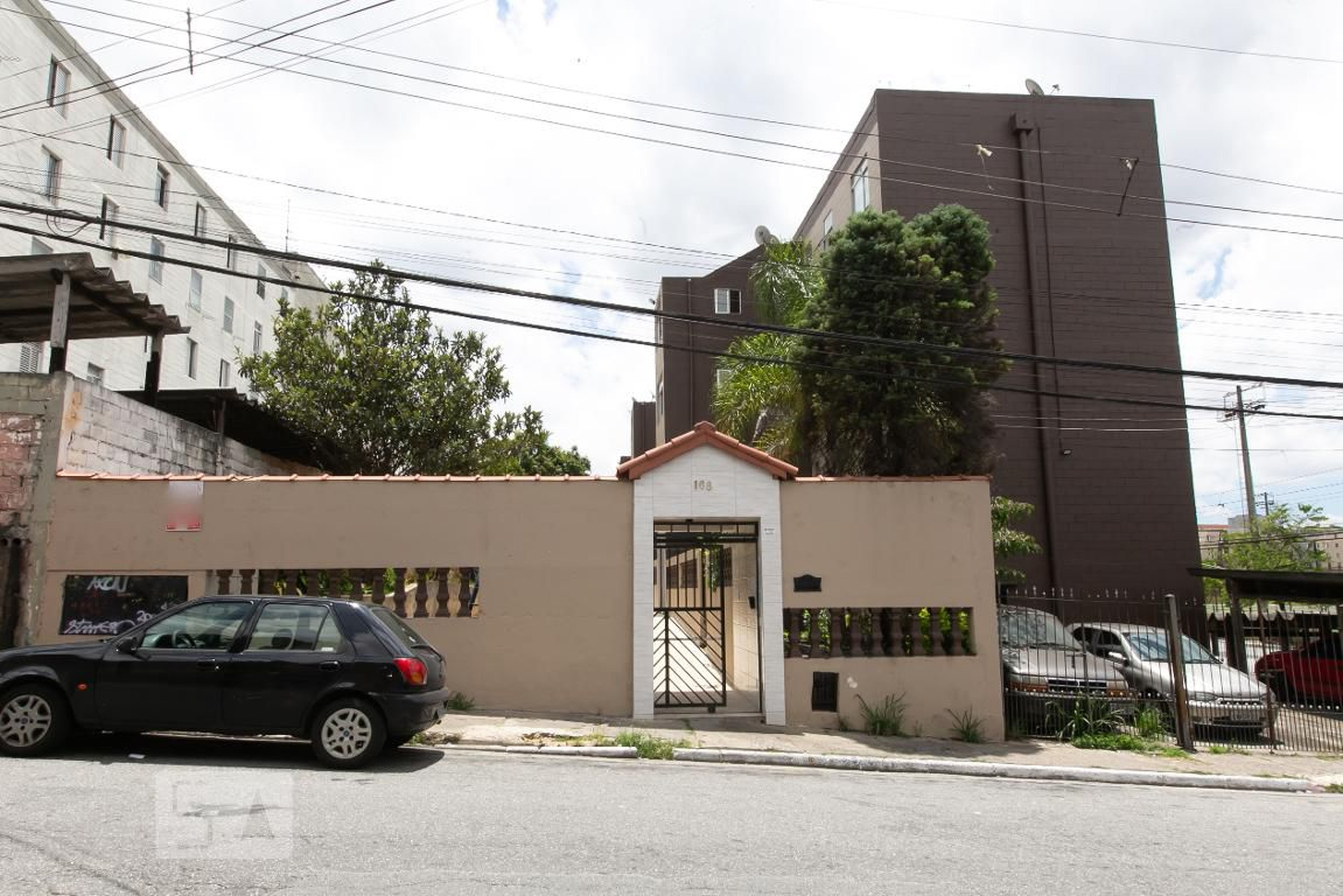 Fachada do Condomínio Condomínio Piraquara I