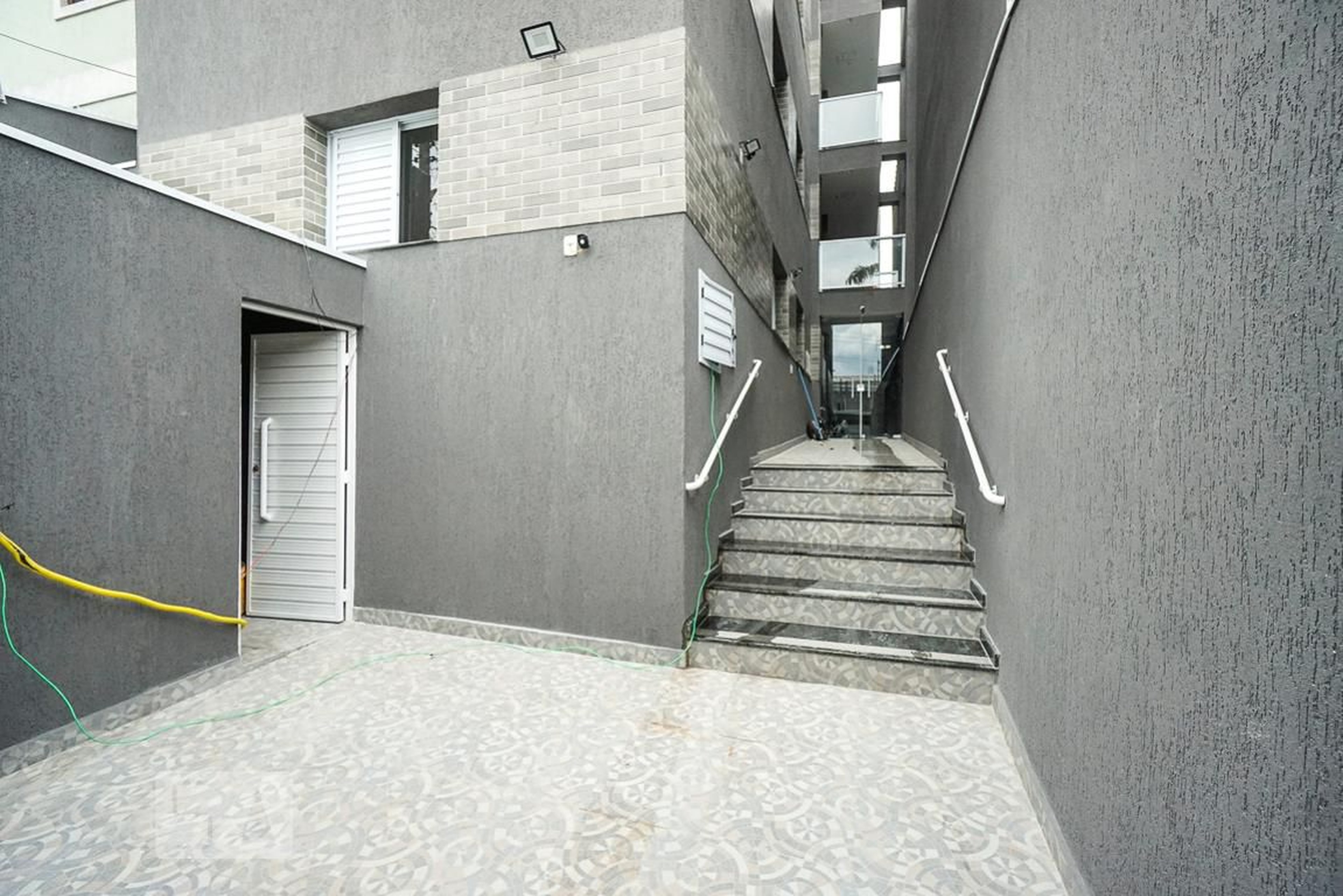 Entrada - Luiz Gomes