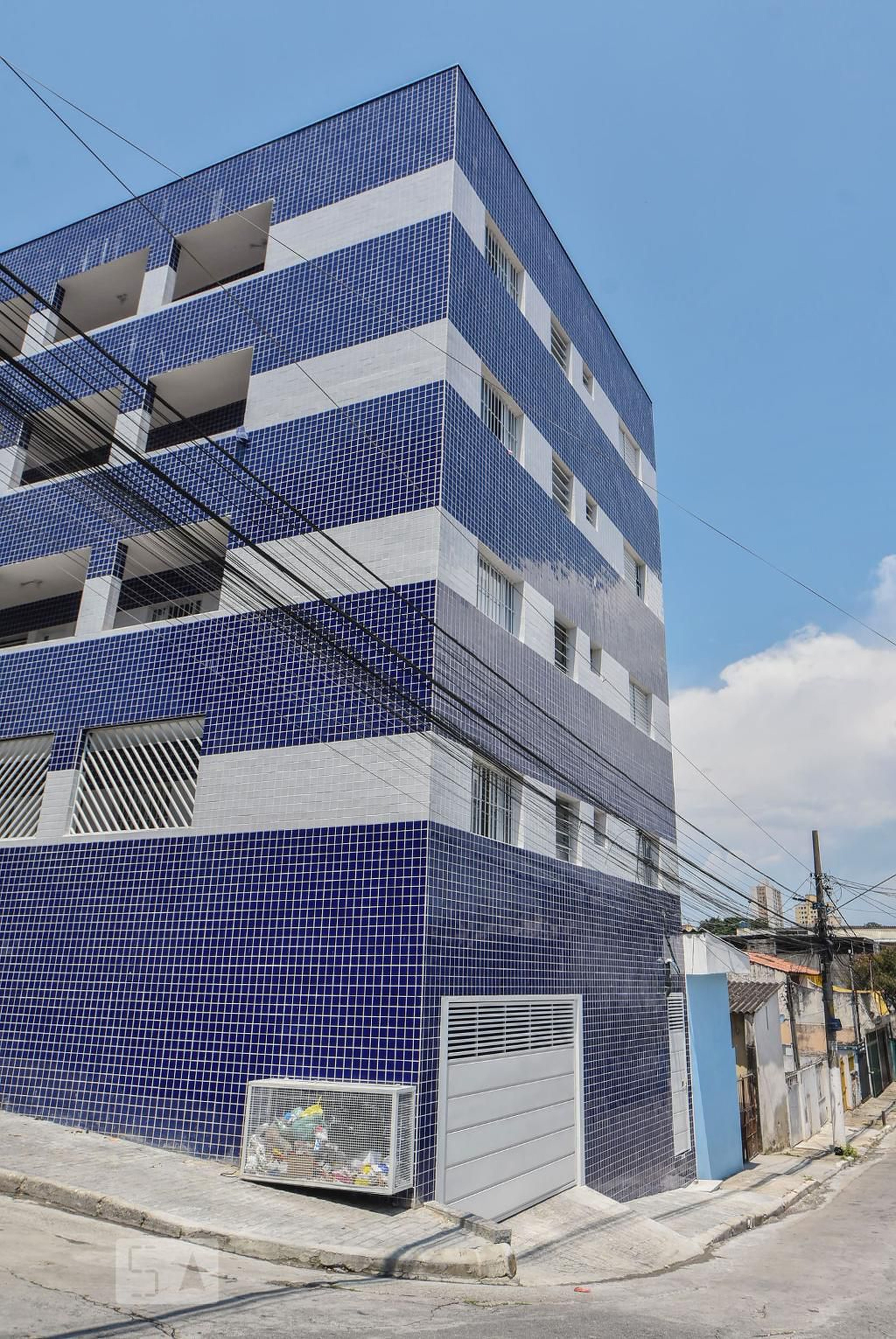 Prédio Condomínio em Rua Antônio Duarte Meira, 8