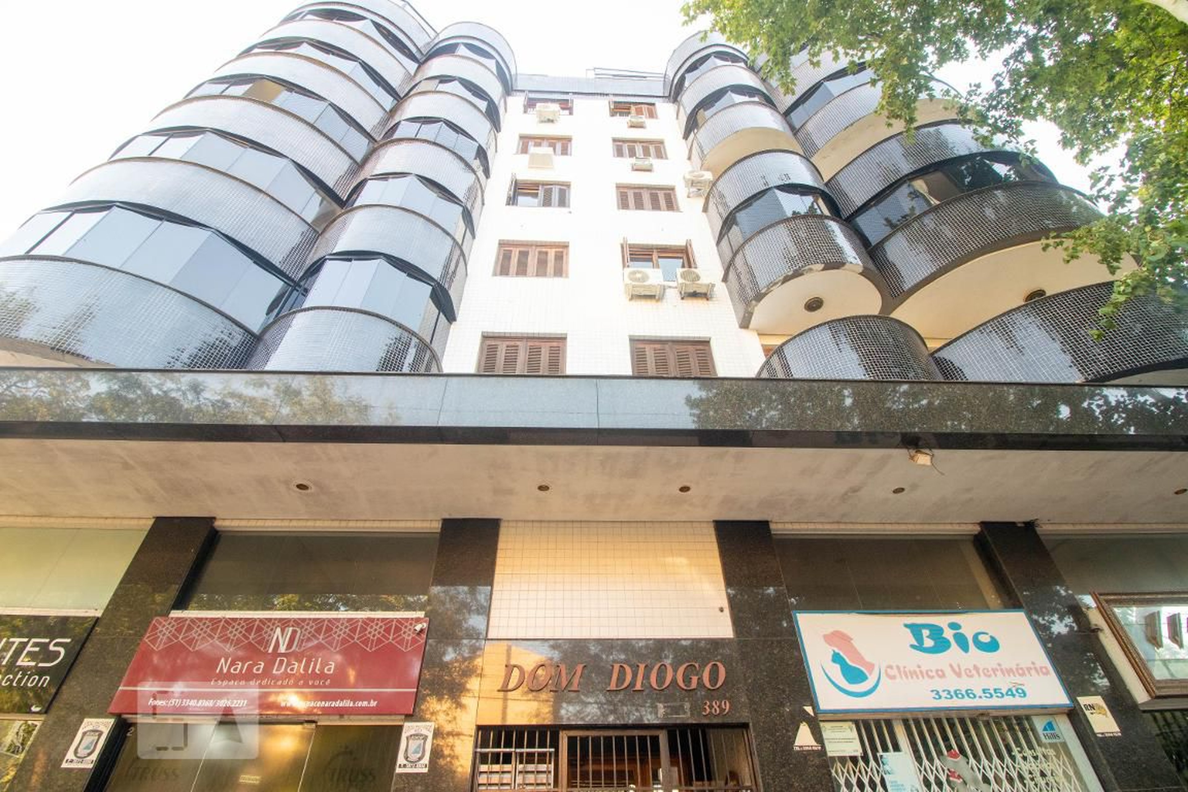 Fachada Condomínio em Rua Doná Ada Mascarenha Morães, 389