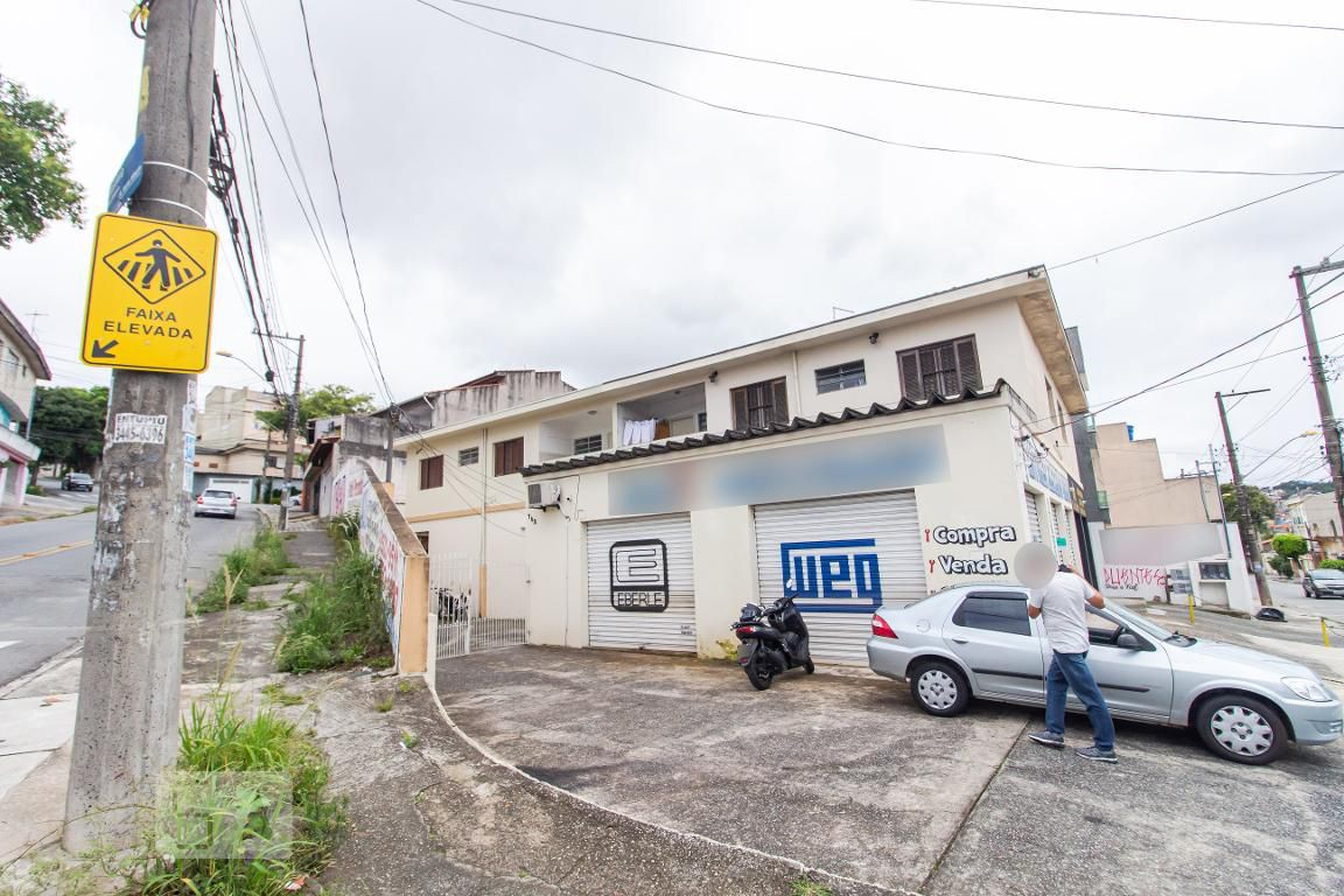 Fachada Condomínio em Rua Batávia, 785