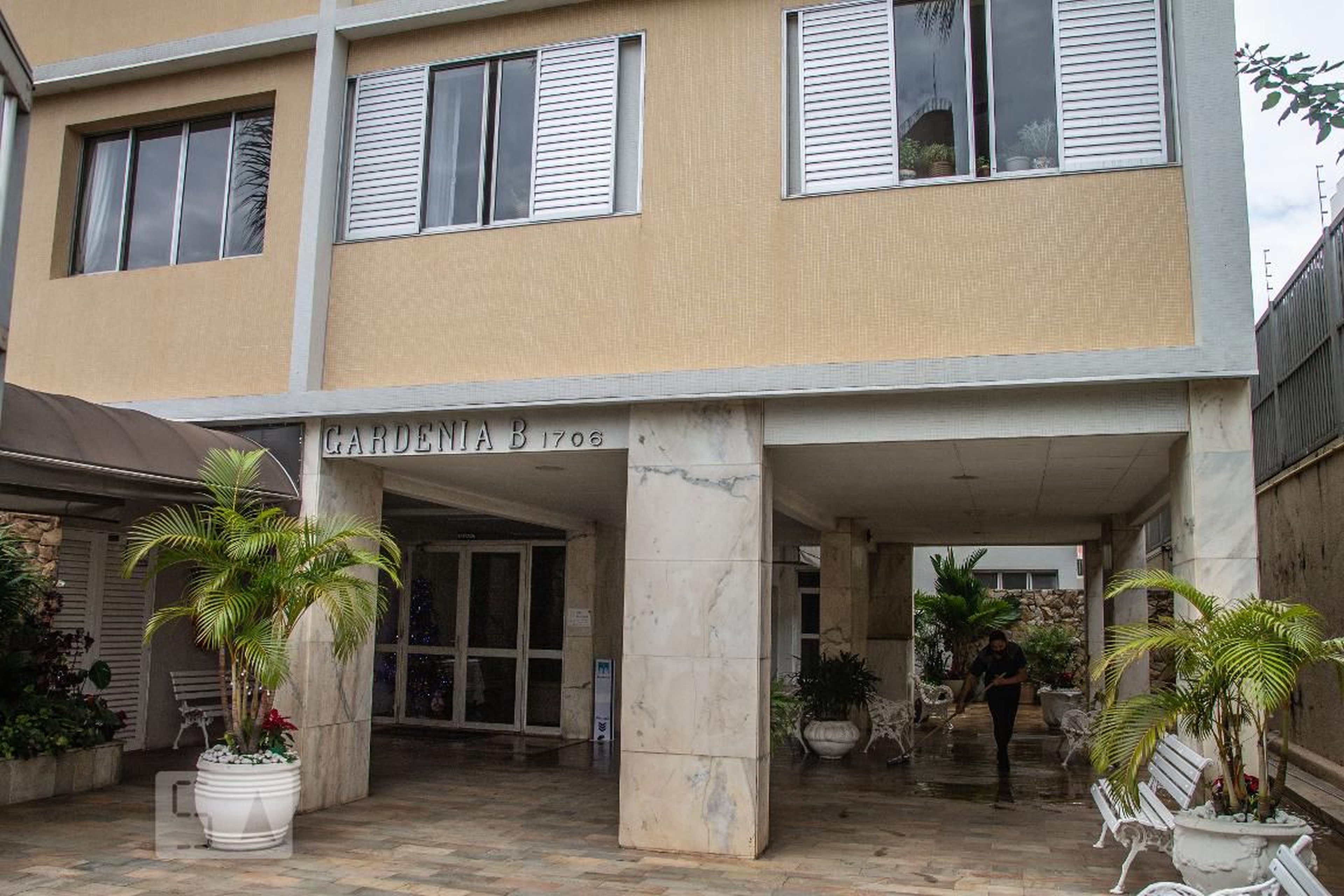 Fachada Condomínio em Avenida Doutor Moraes Salles, 1704