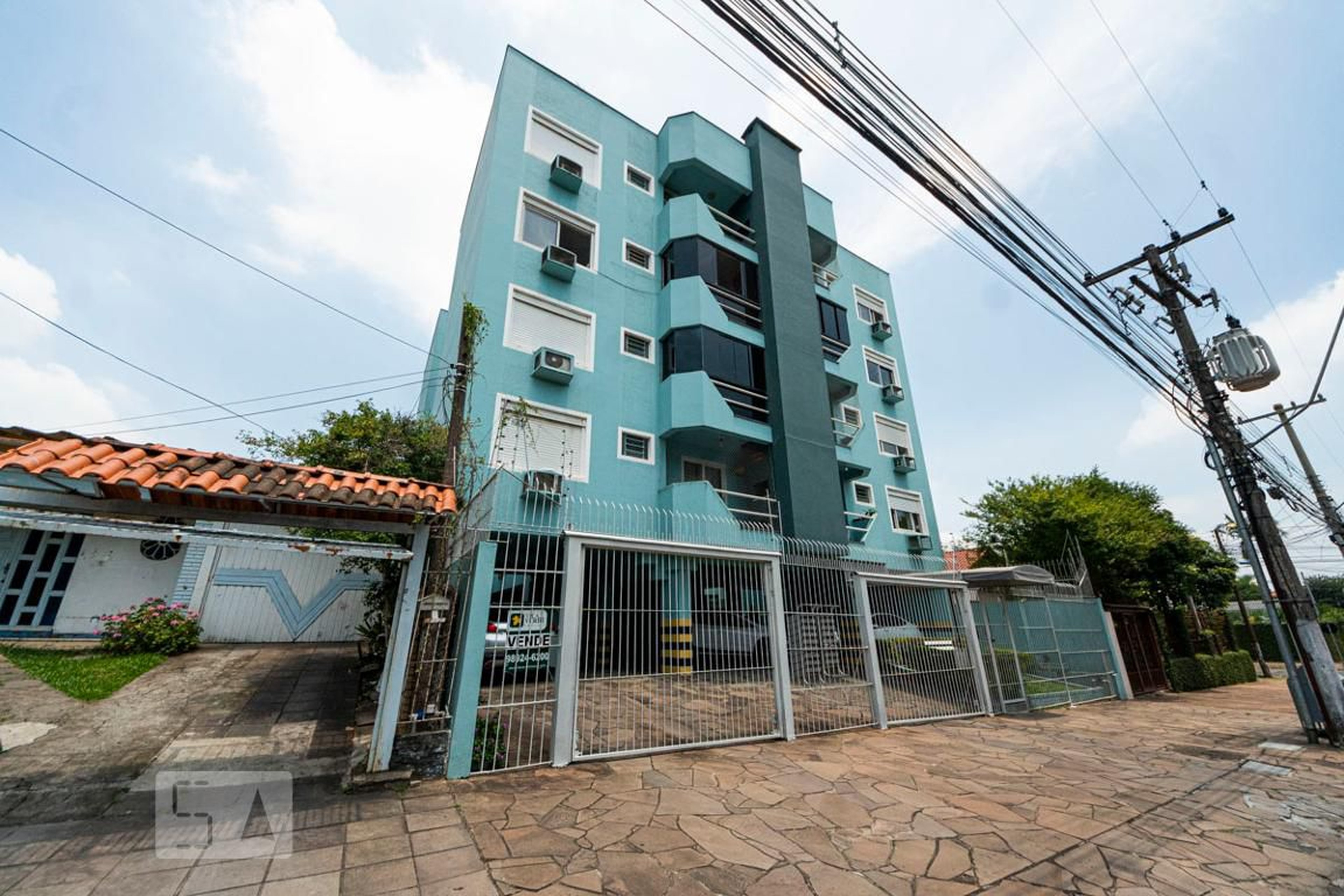 Fachada Condomínio em R. Azambuja Fortuna, 420