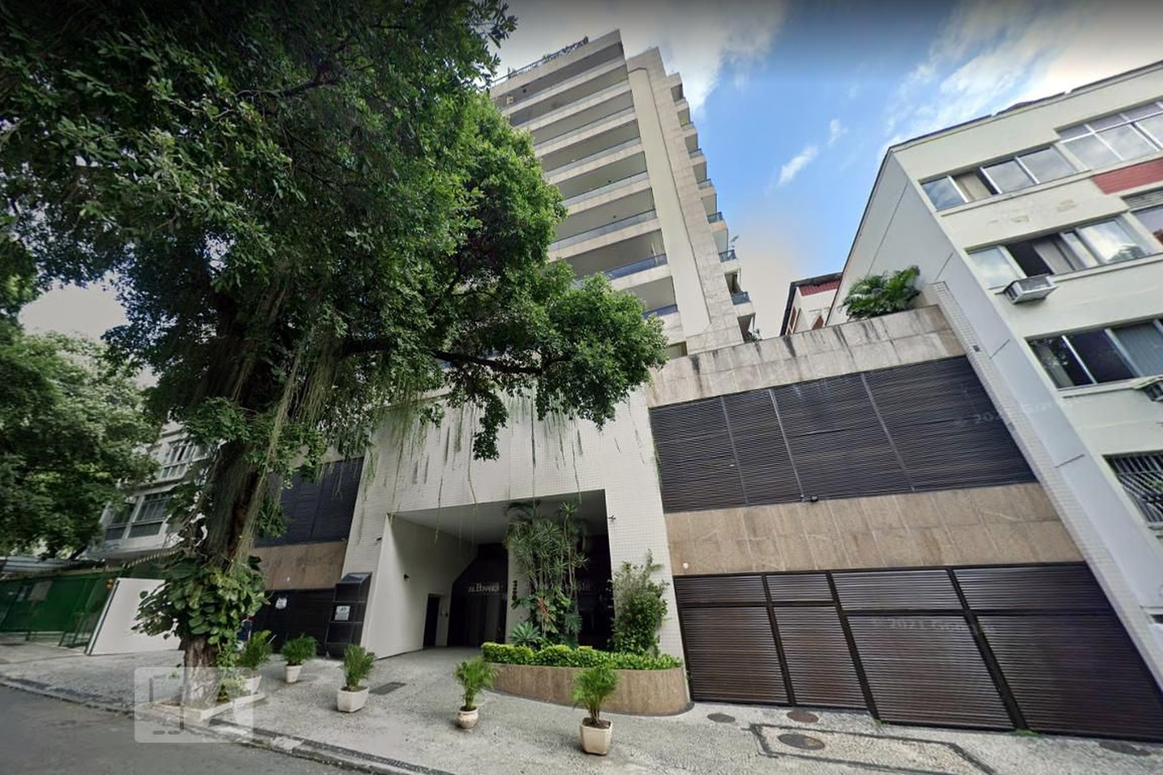 Fachada do Condomínio Edifício Bonanca