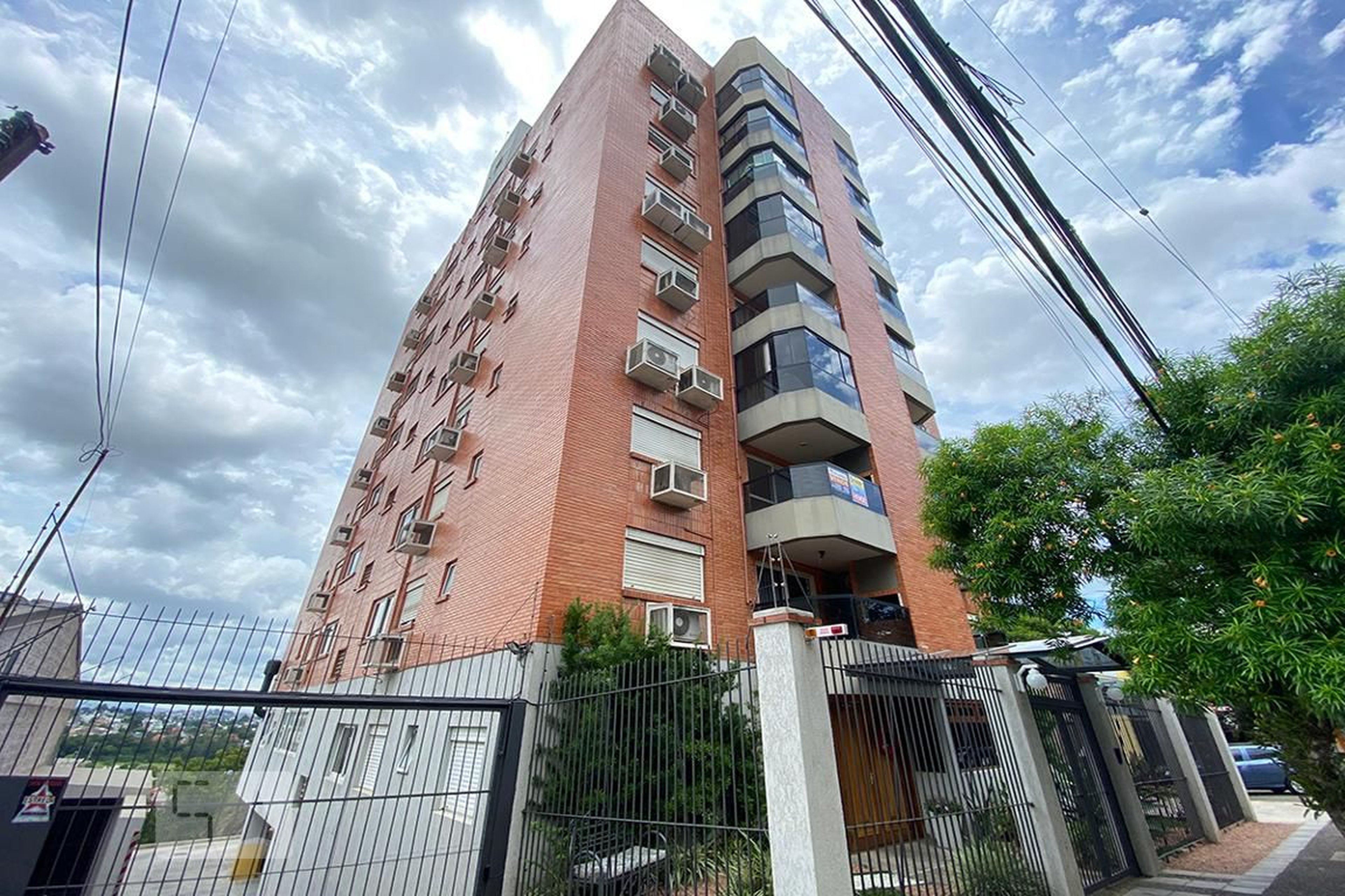 Fachada Residencial Guia Lopes