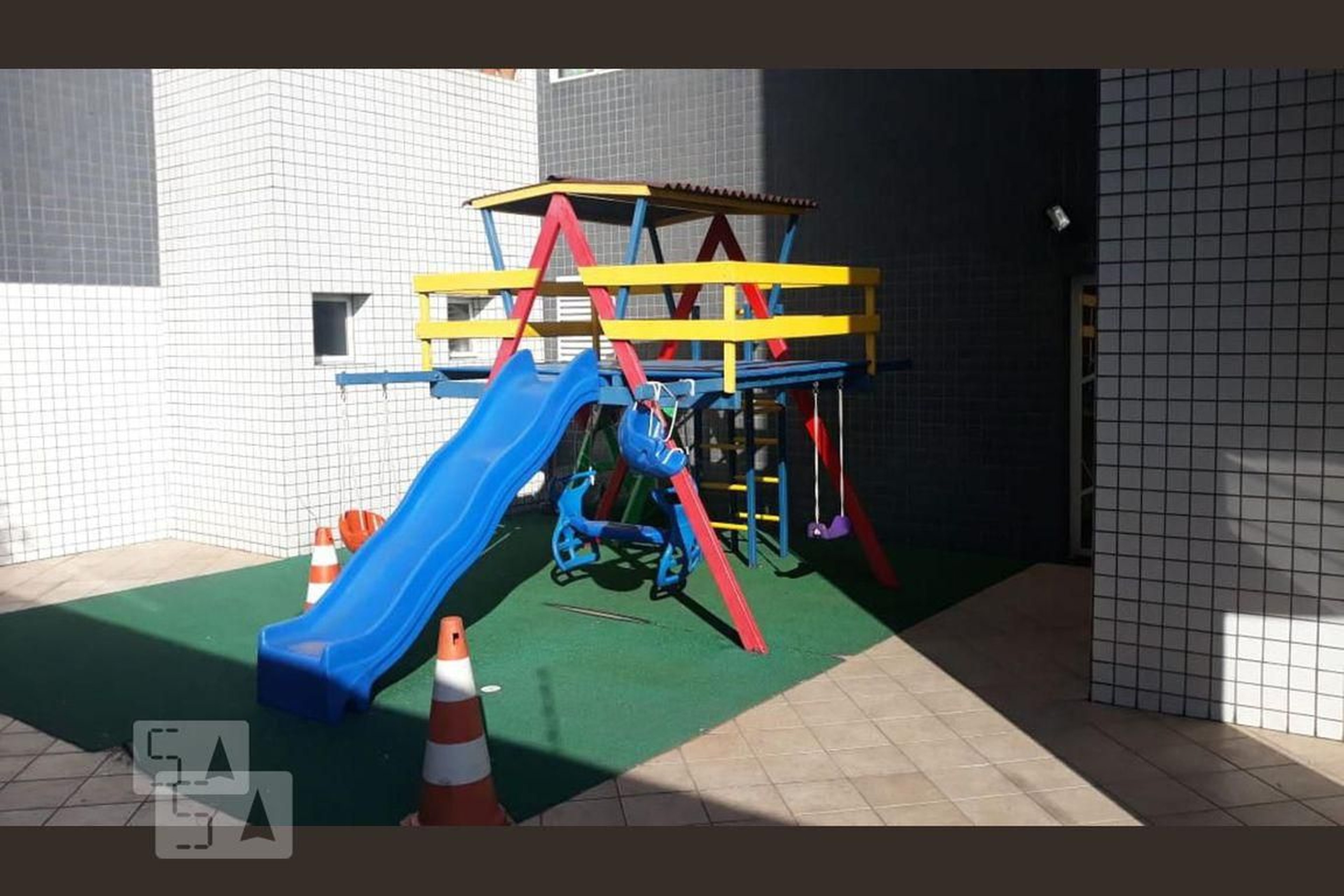 Playground - Residencial London