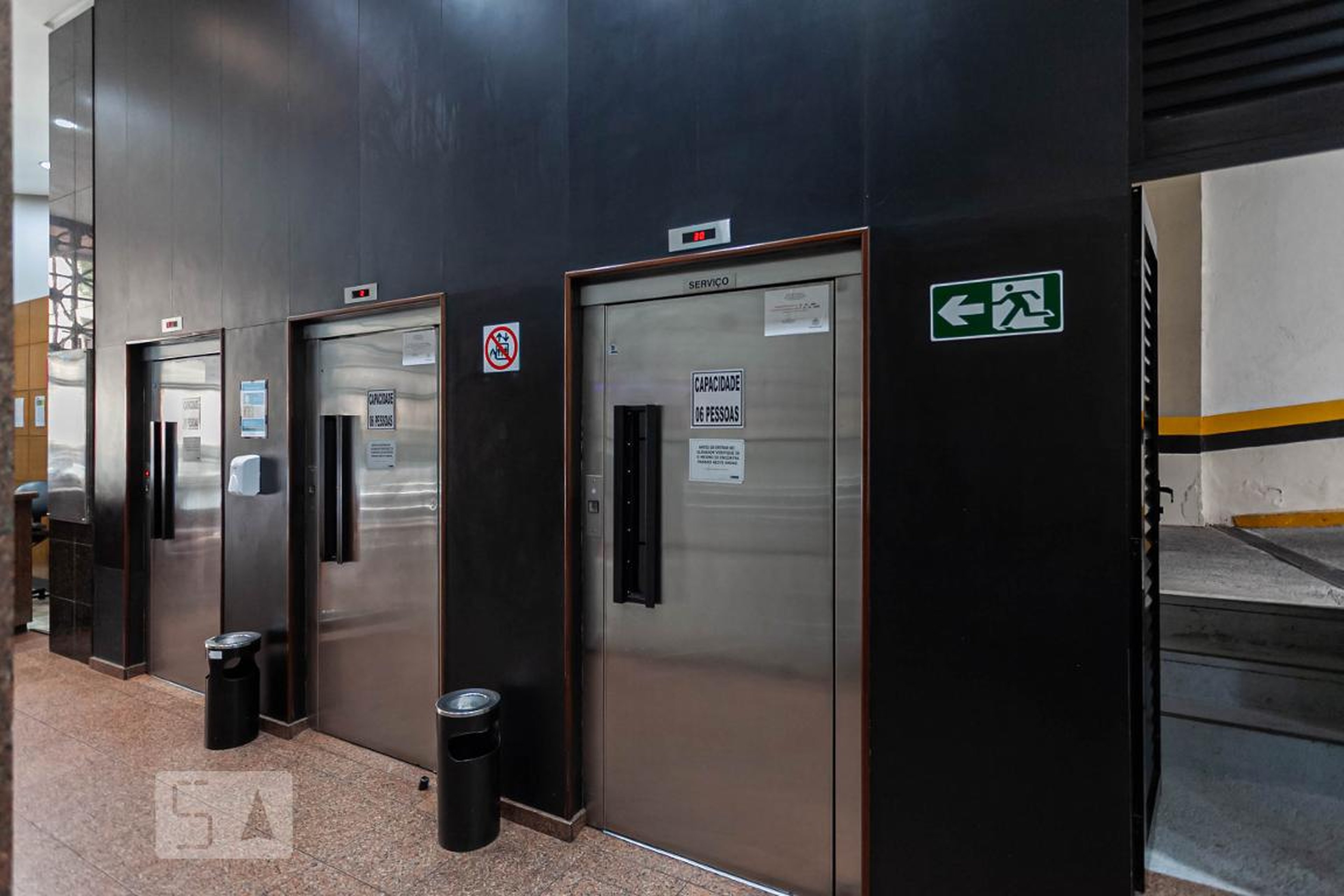 Hall do prédio - Cheverby Apart Hotel