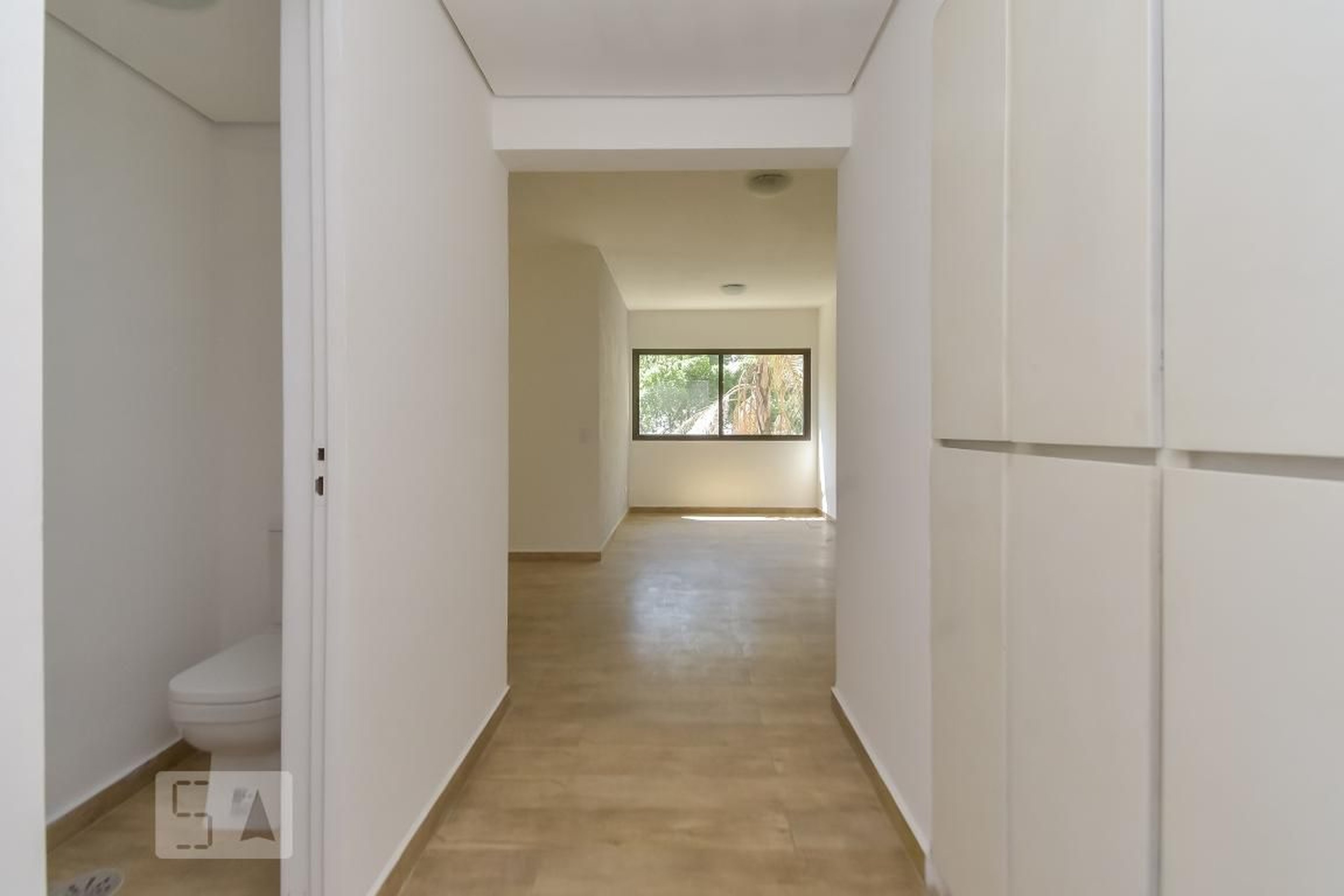 Entrada Condomínio em Rua Frei Caneca, 543