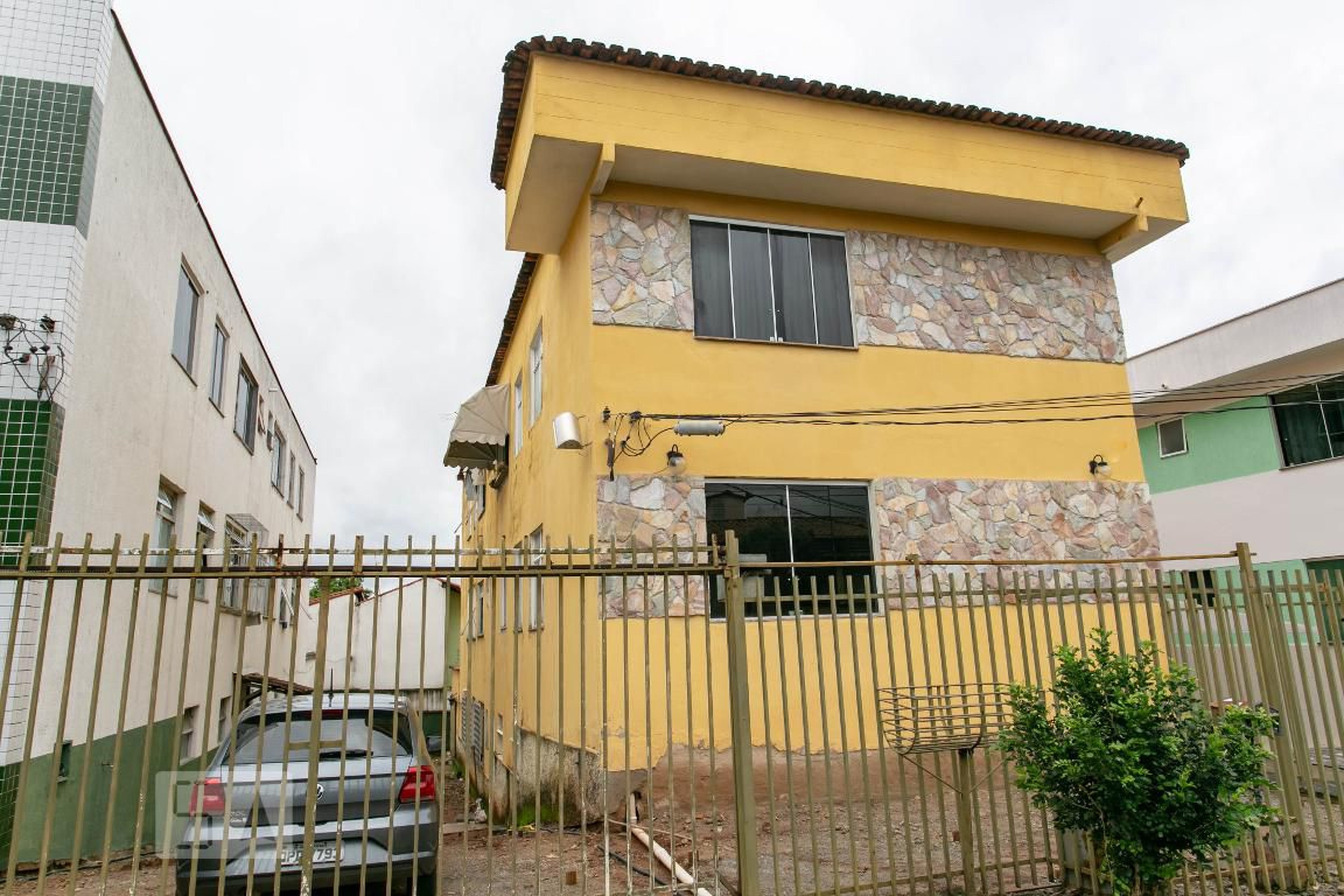 Fachada Condomínio em Rua Júlio Ferreira Pinto, 225