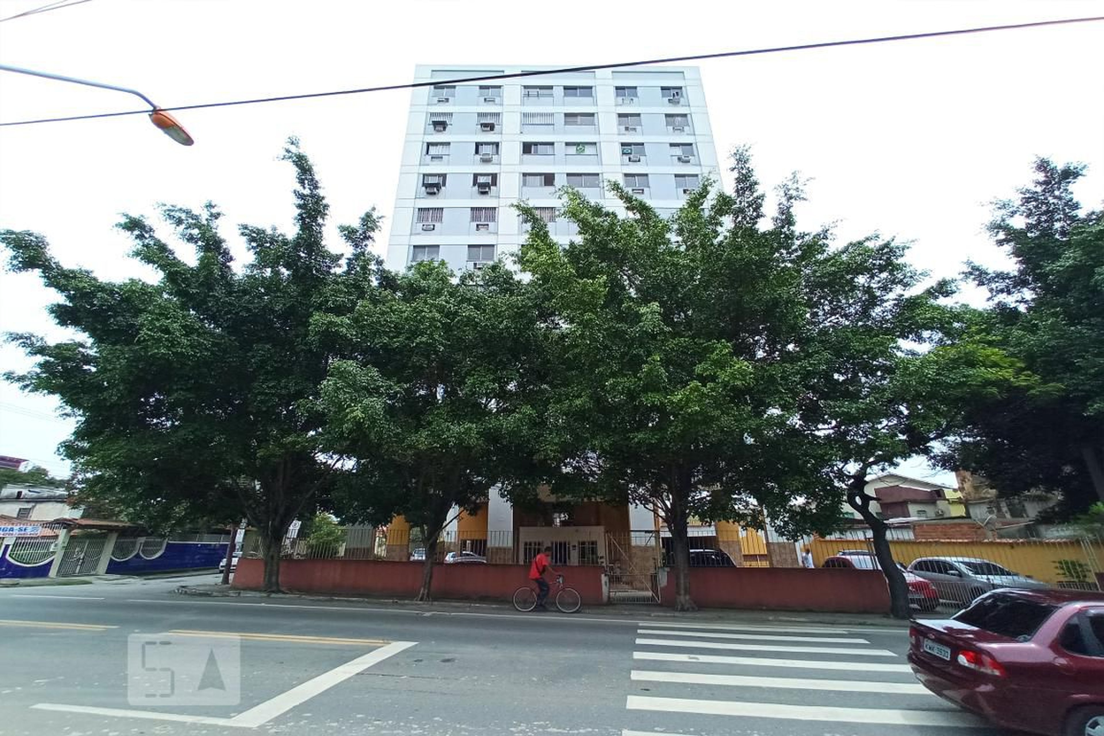 Fachada Condomínio em RJ-105, 1900