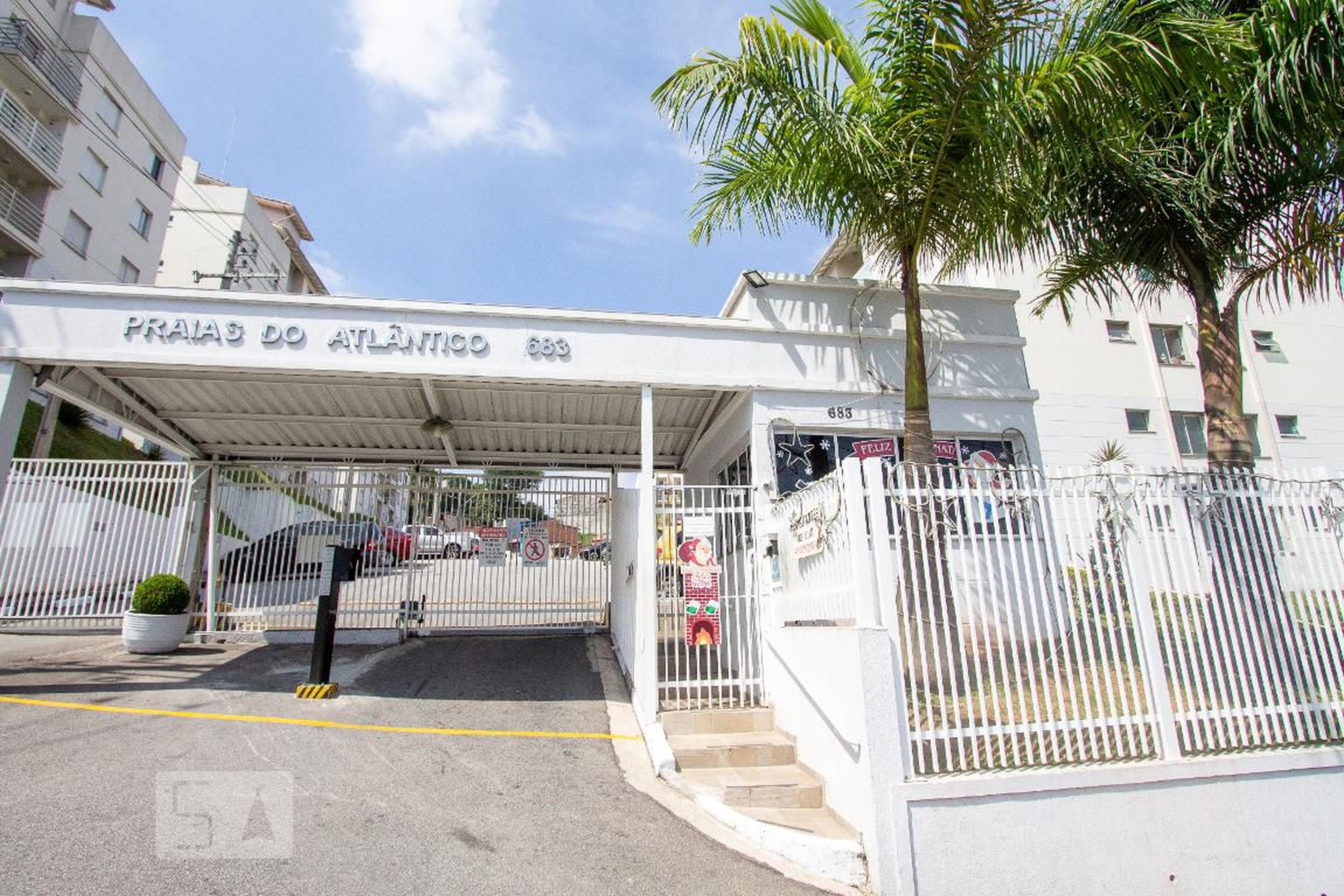 Fachada do Condomínio Condomínio Praias do Atlantico