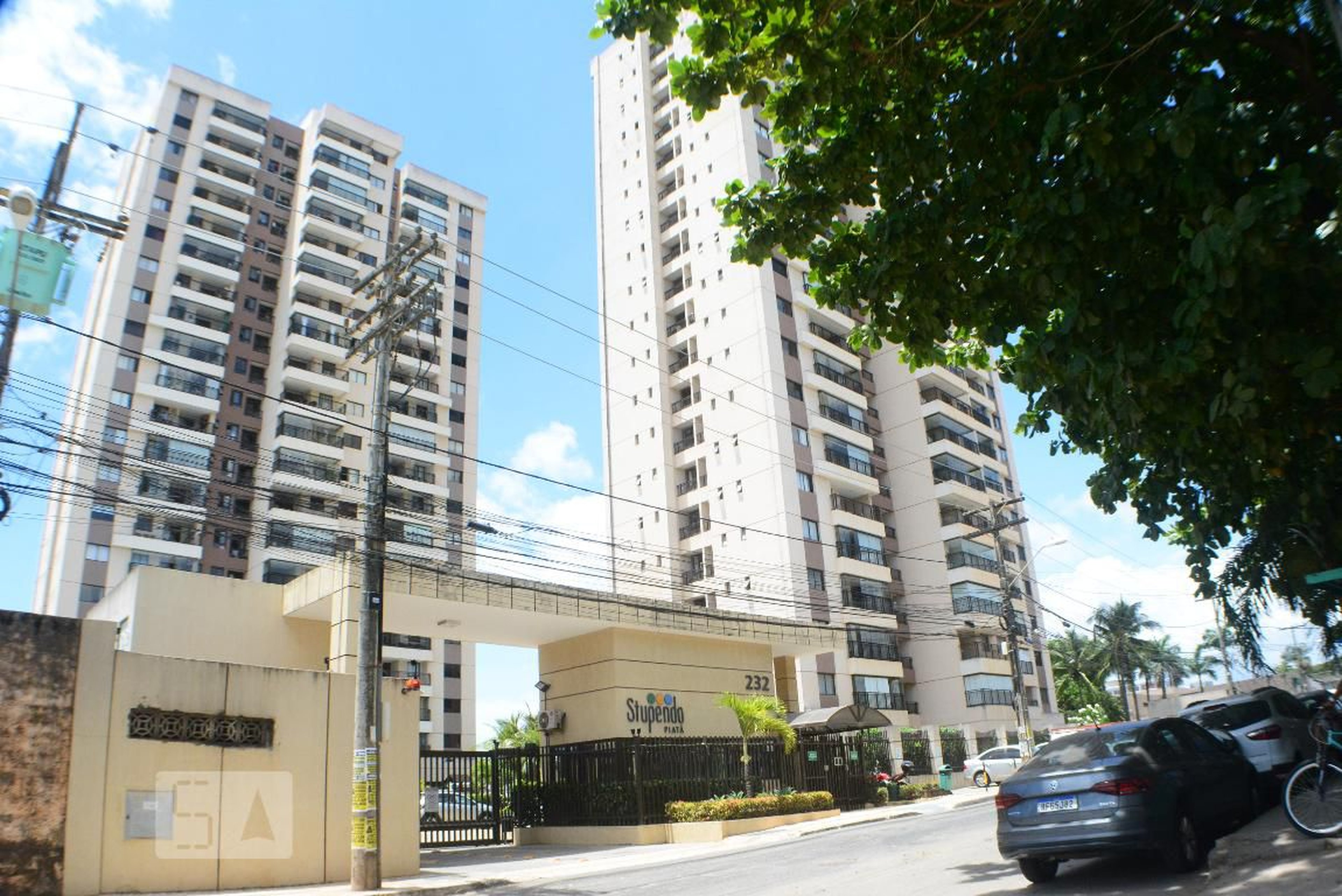 Fachada Condomínio em Avenida Orlando Gomes, 232