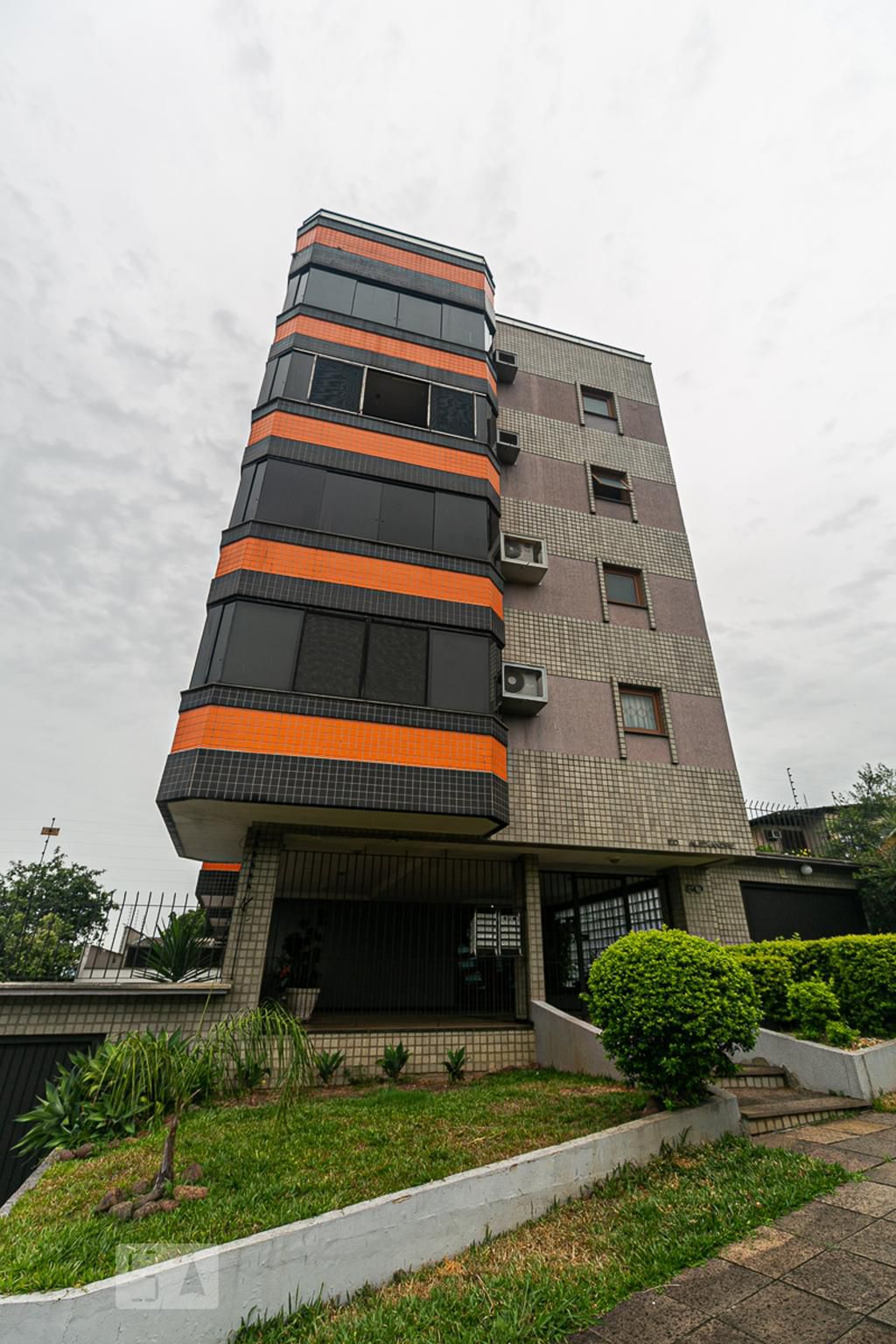 Fachada Condomínio em Rua Santa Cruz, 80
