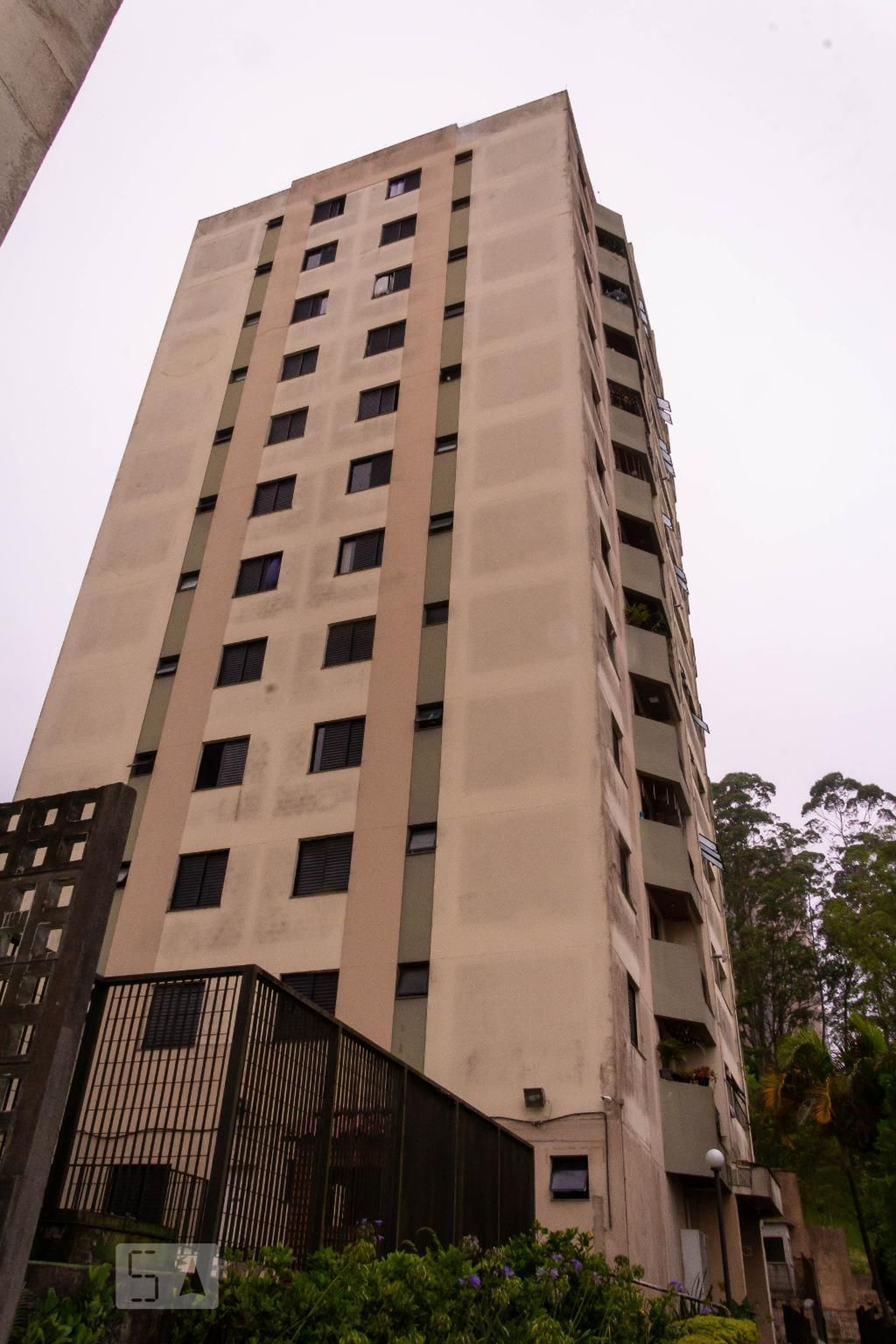Prédio Condomínio Conjunto Residencial Irajá Garden I