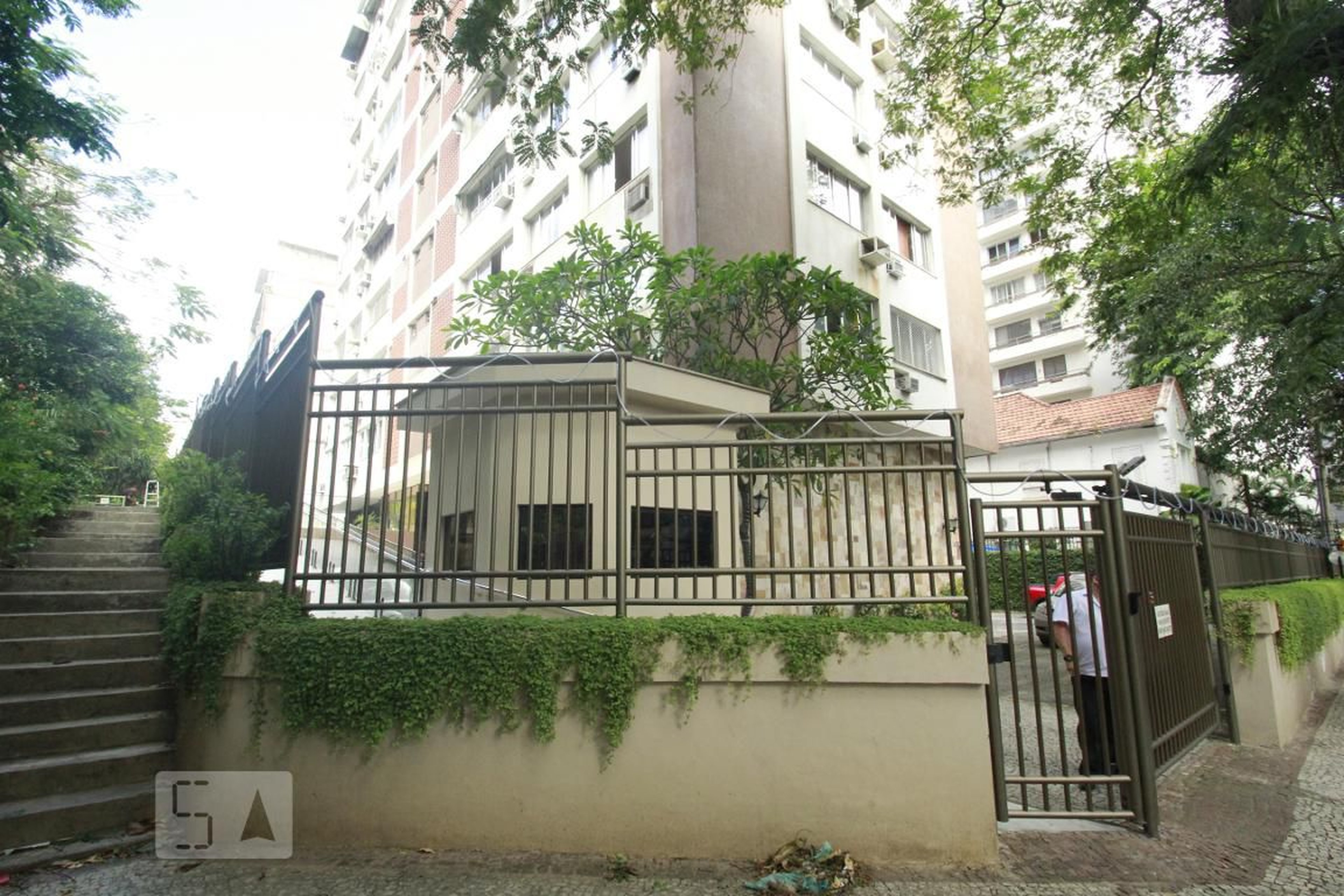 Entrada do Prédio - Edificio Dom Francisco