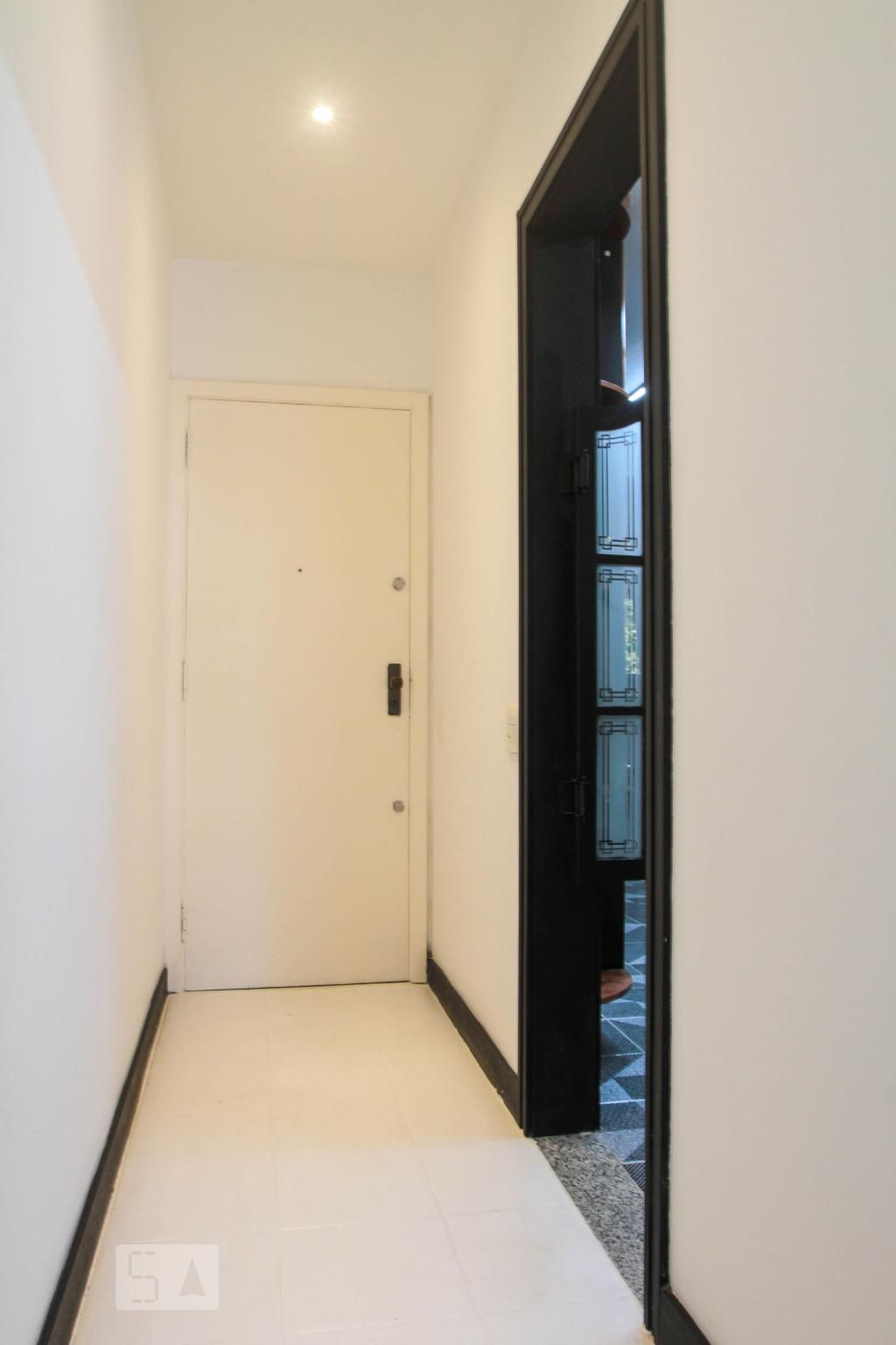 Hall de Entrada - Edifício Maria Claudia