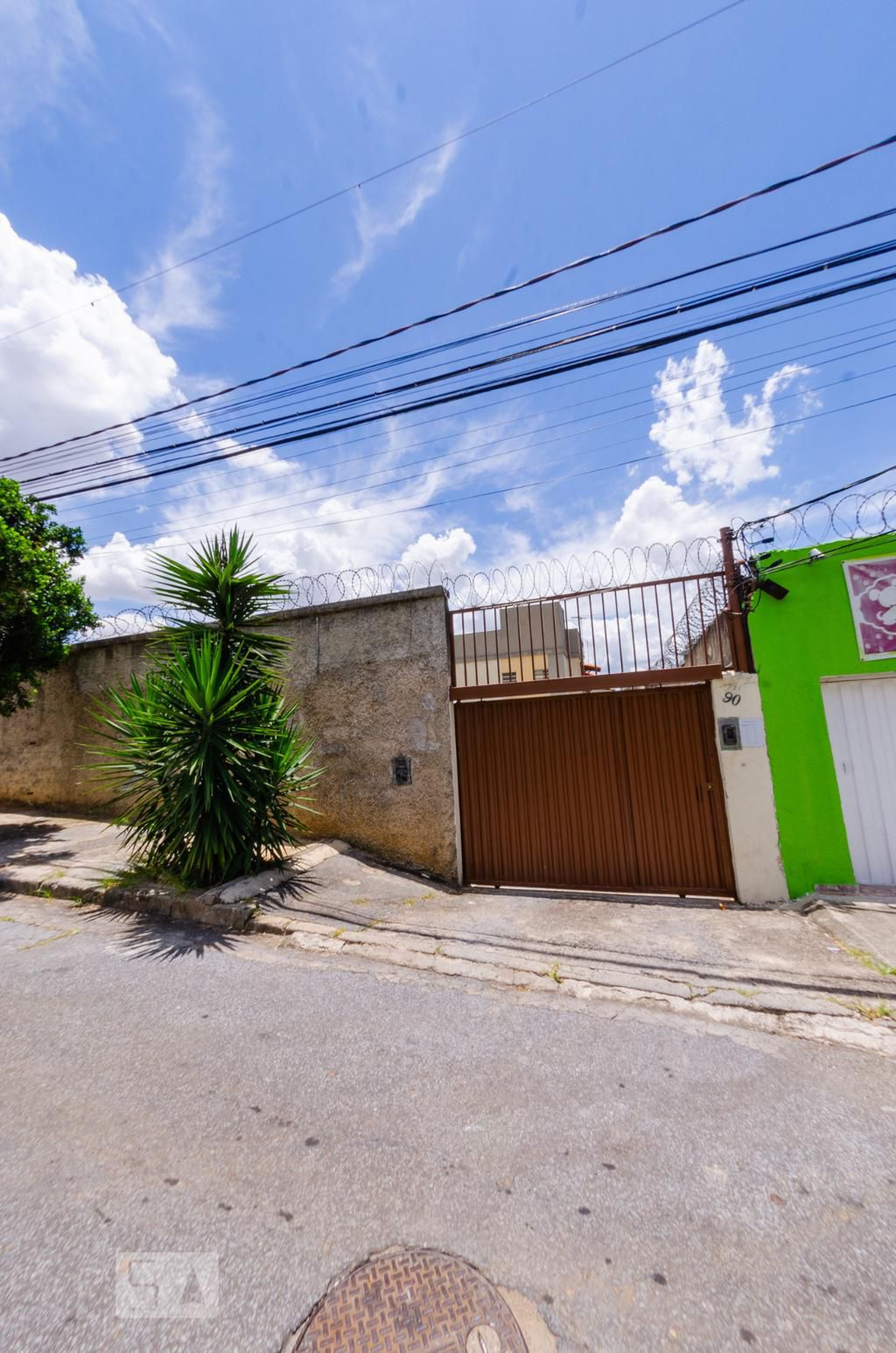 Fachada Condomínio em Rua Flávio Marco de Almeida, 90