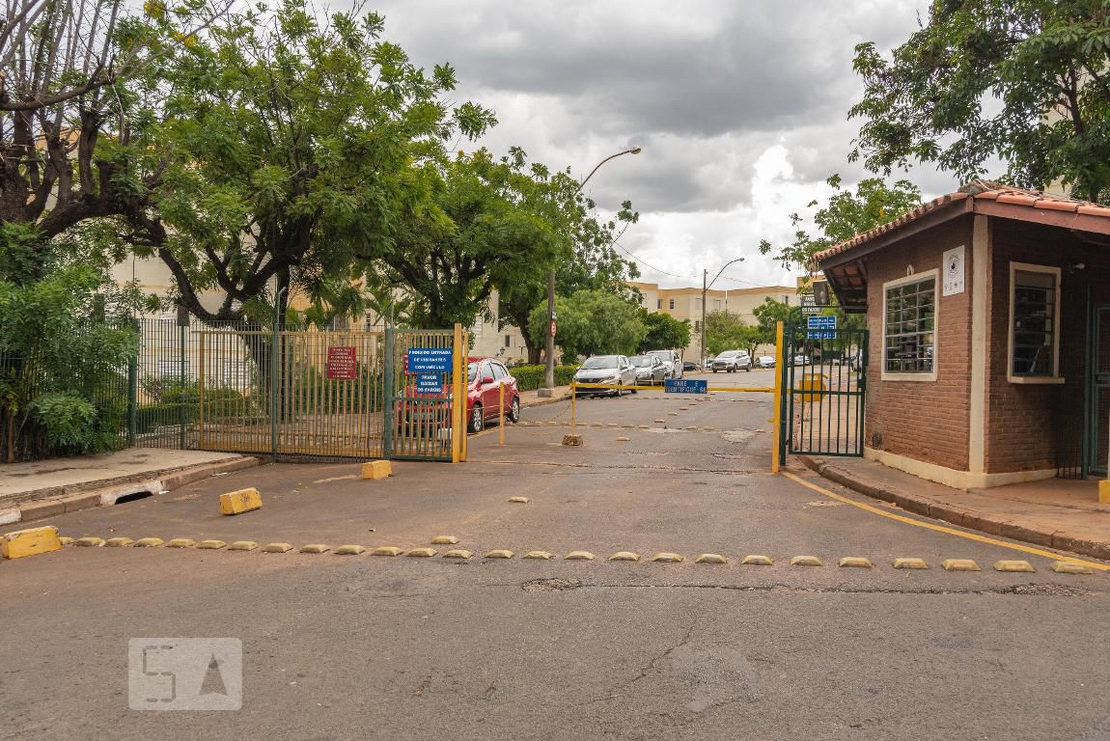 Fachada do Condomínio Residencial Bandeirantes