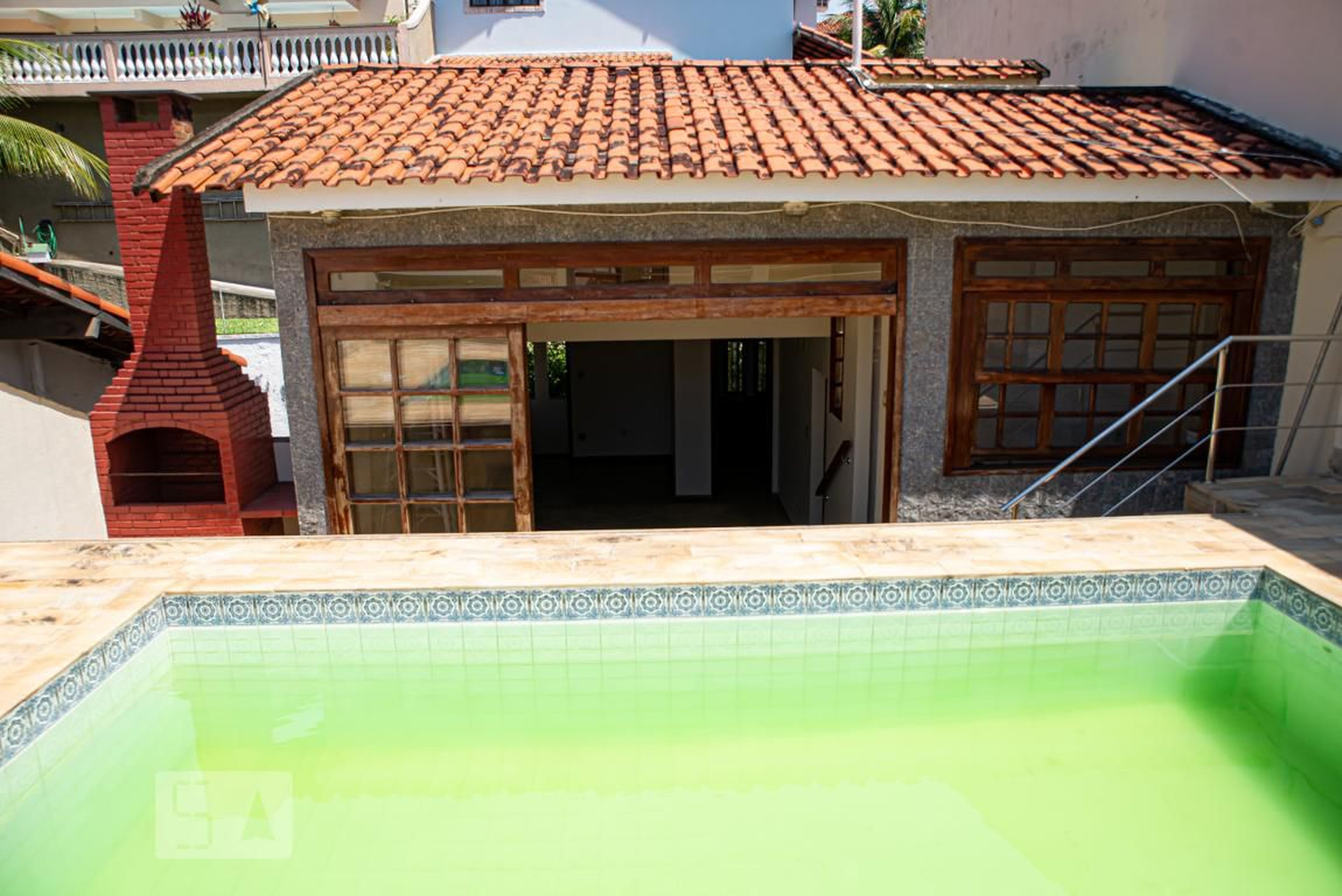 Piscina Coberta Condomínio em Rua Soldado Joaquim de Líra, 18