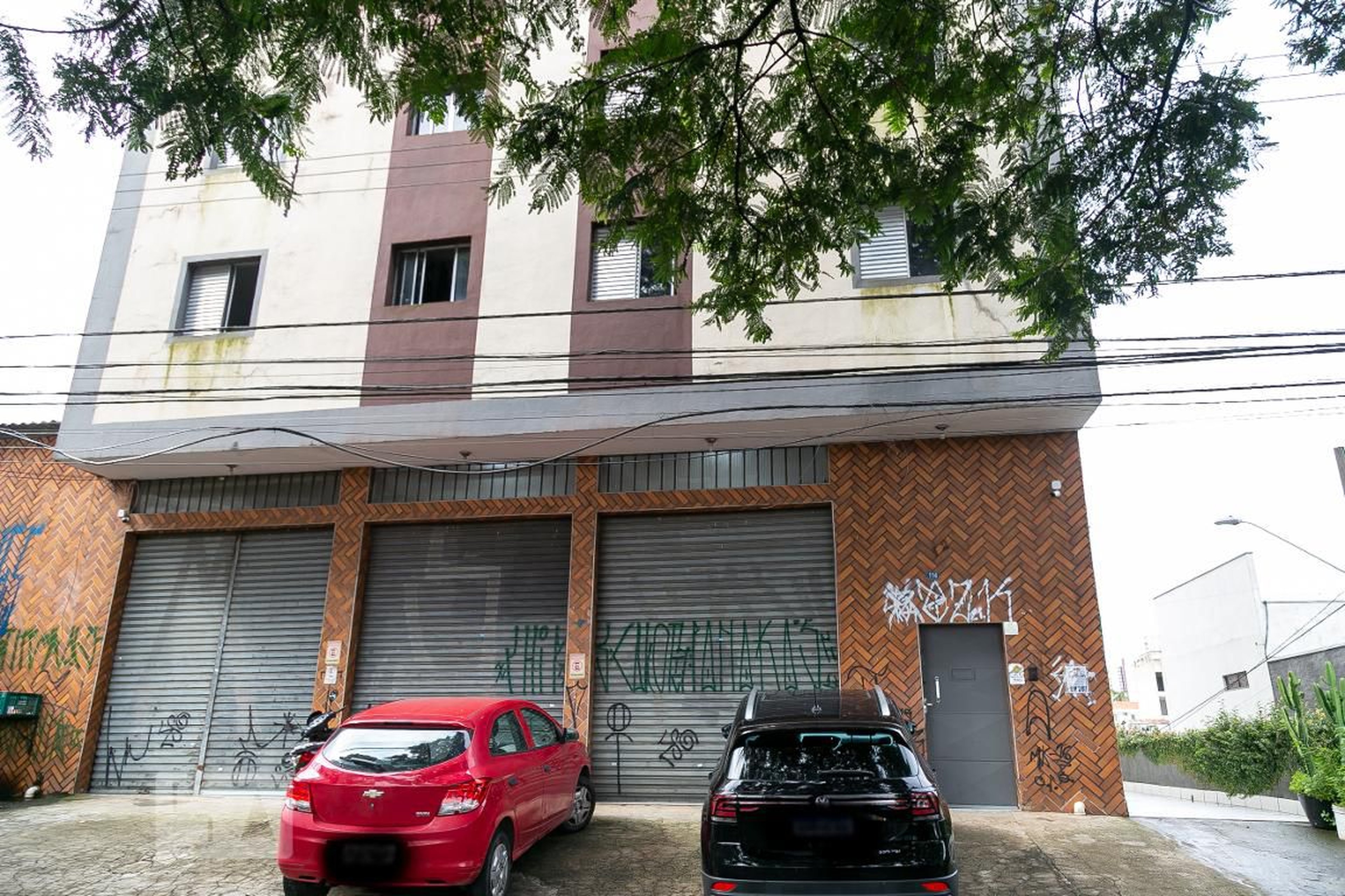 Fachada Condomínio em Rua Dona Antônia, 114