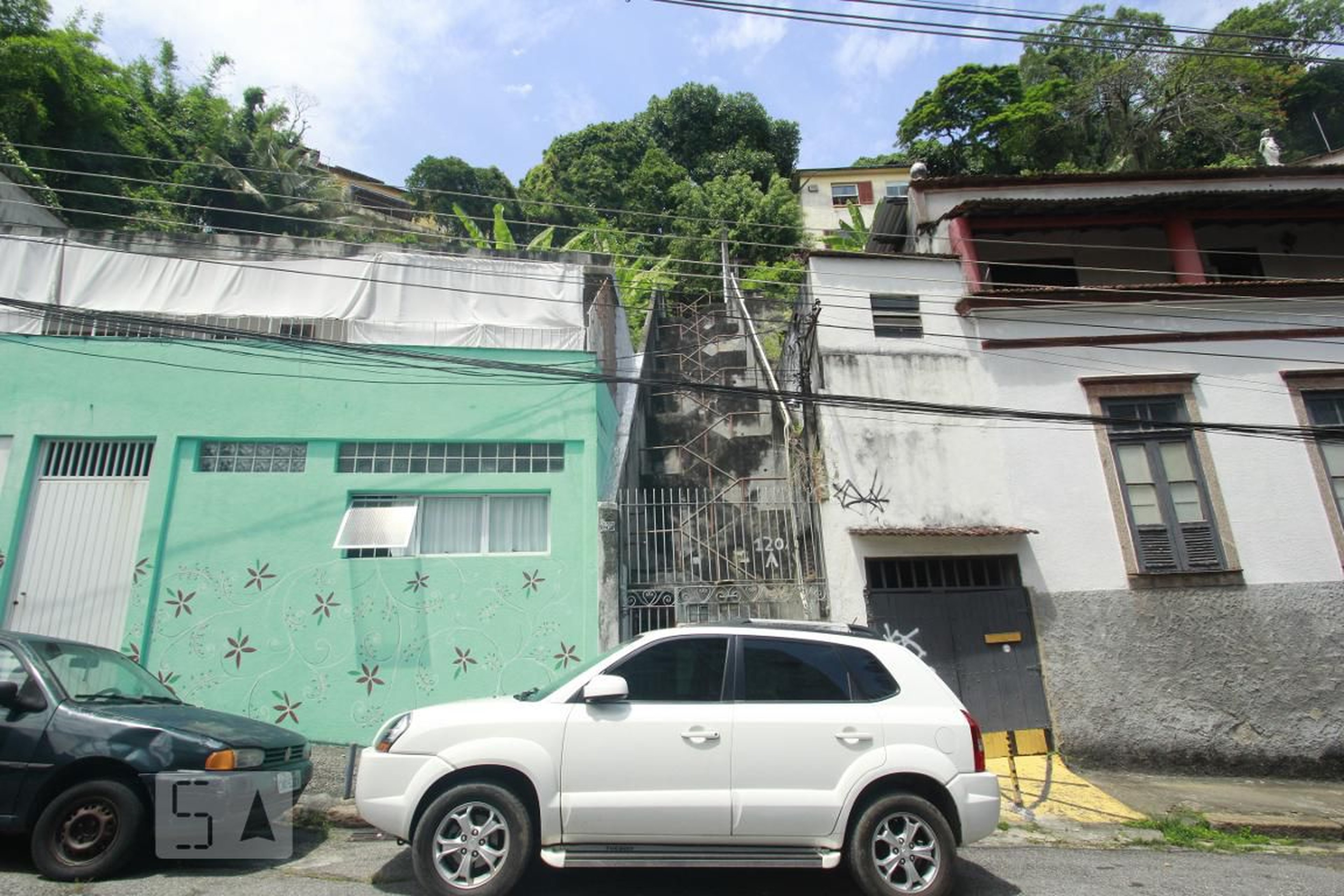 Fachada do Condomínio Condomínio em Rua Taylor, 120
