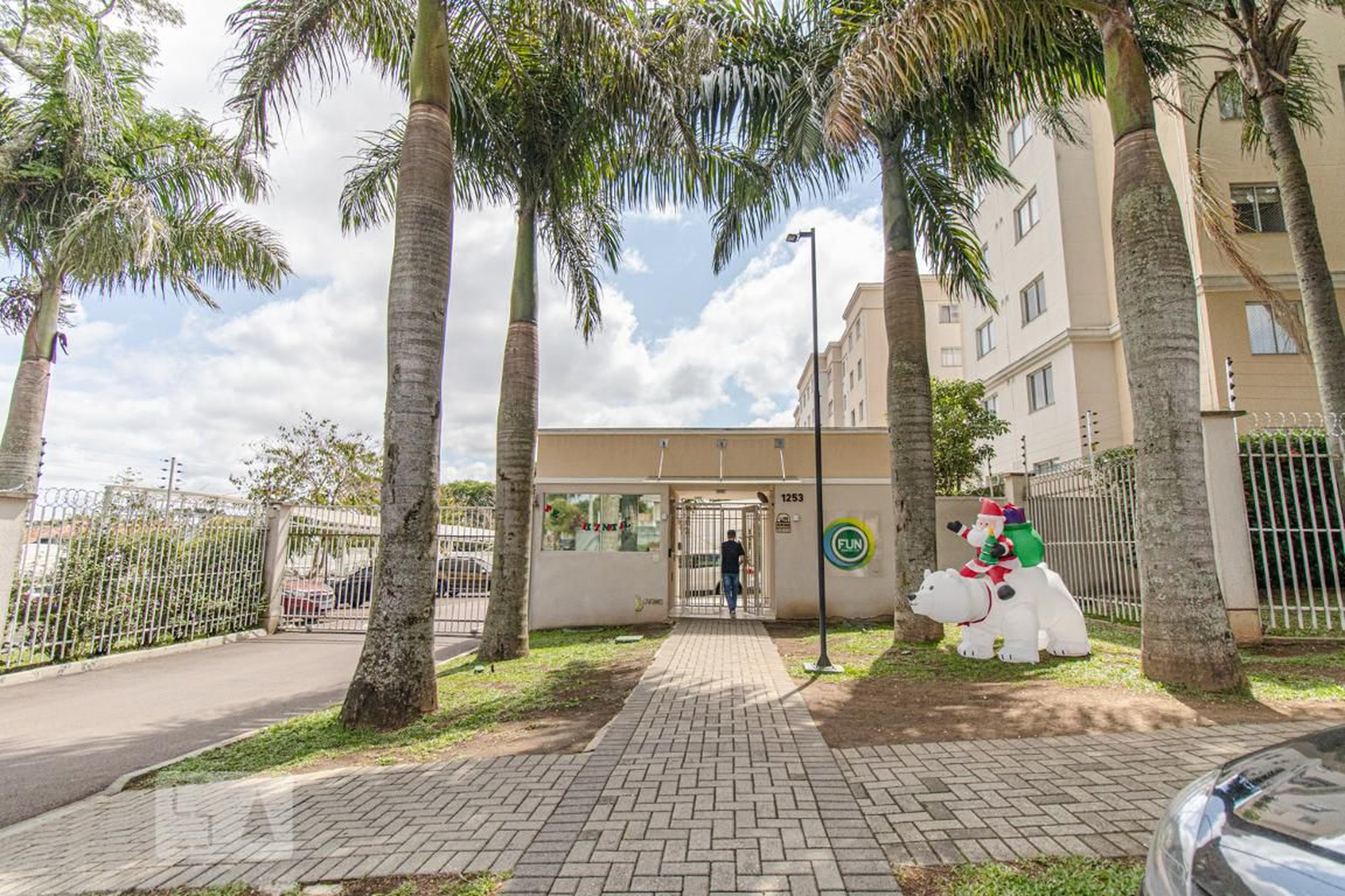 Fachada do Condomínio Condomínio em Avenida Florianópolis, 217