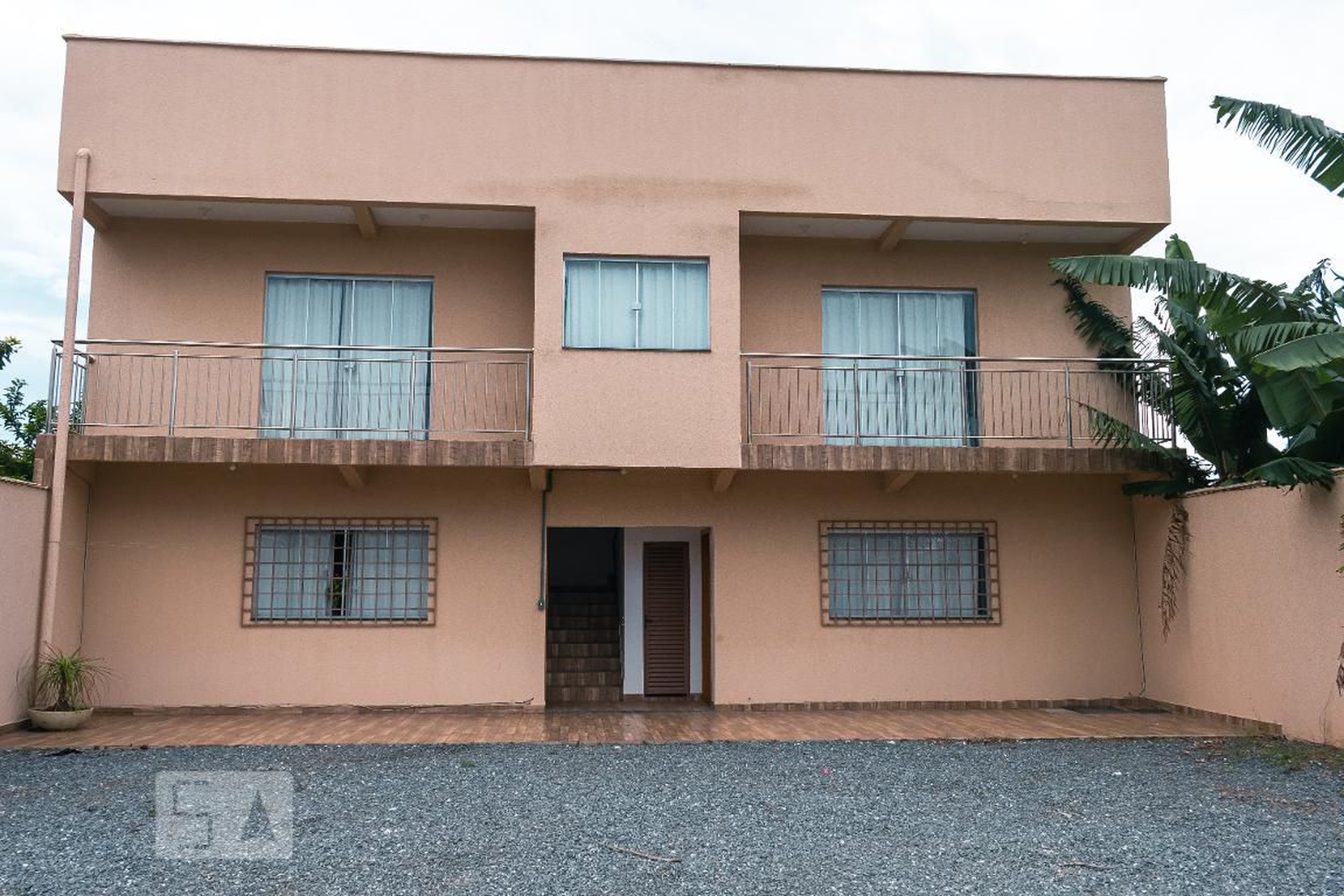 Fachada Condomínio em Rua C-157, 0