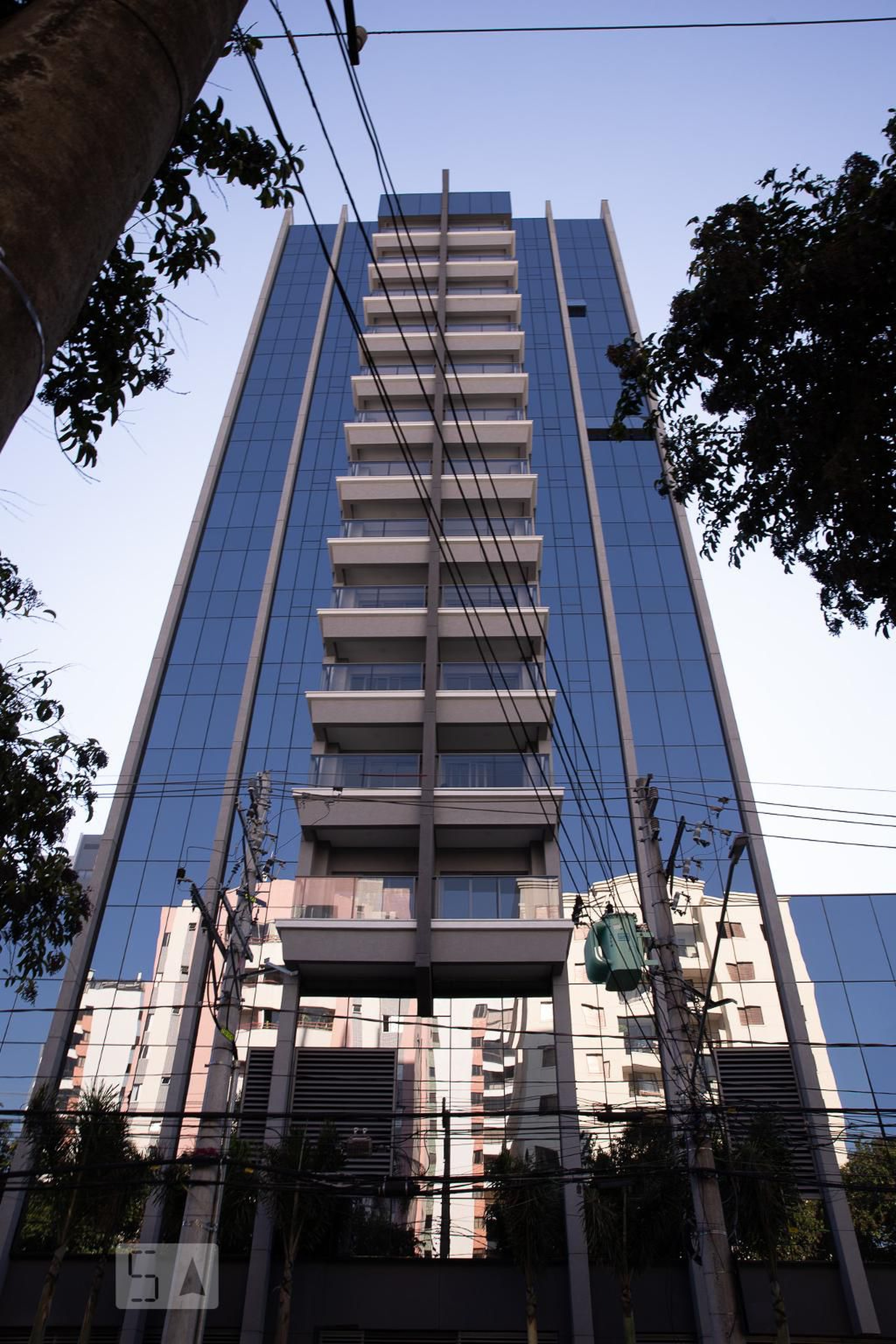 Fachada Condomínio em Avenida Cotovia, 717