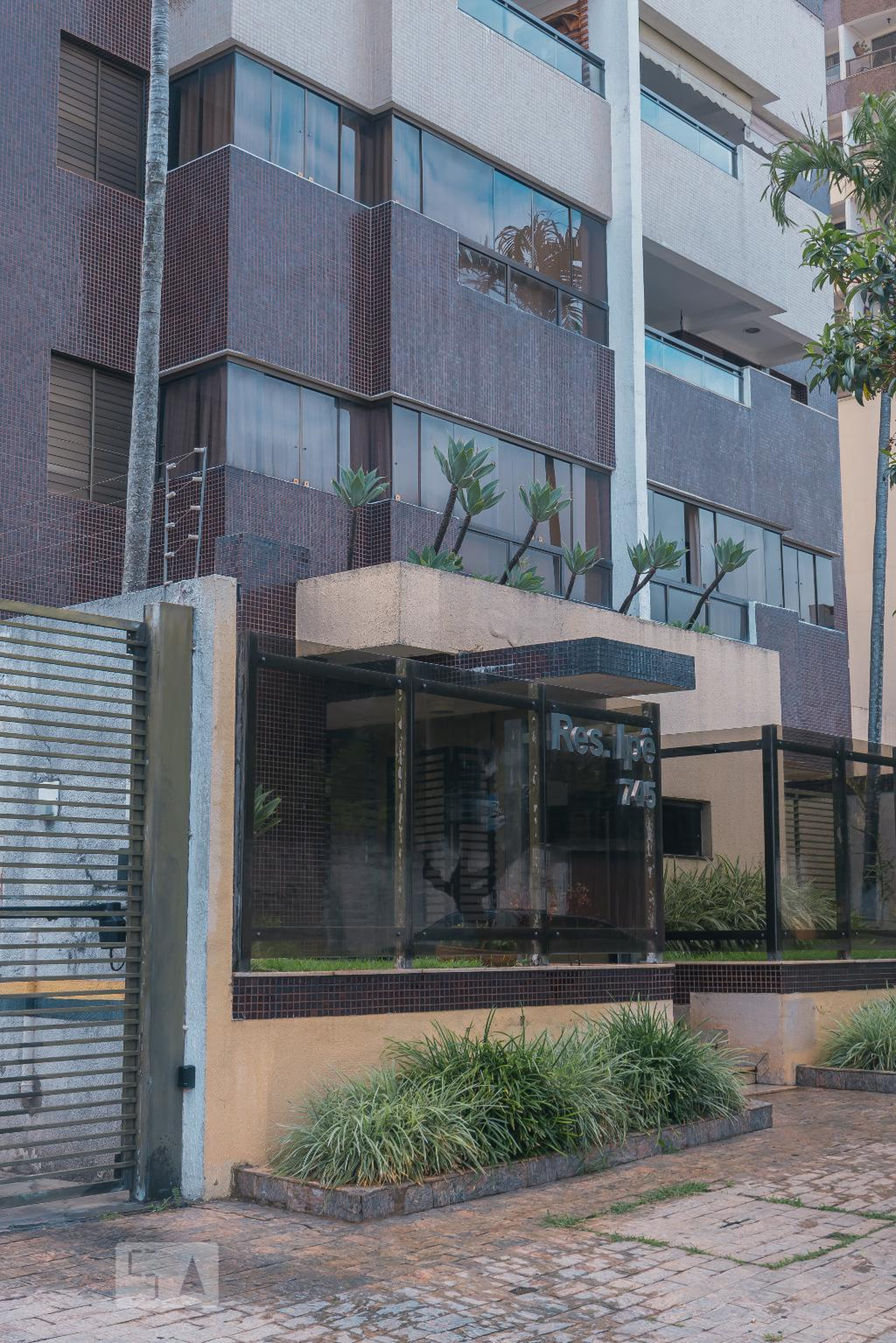 Fachada do Condomínio Residencial Ipe