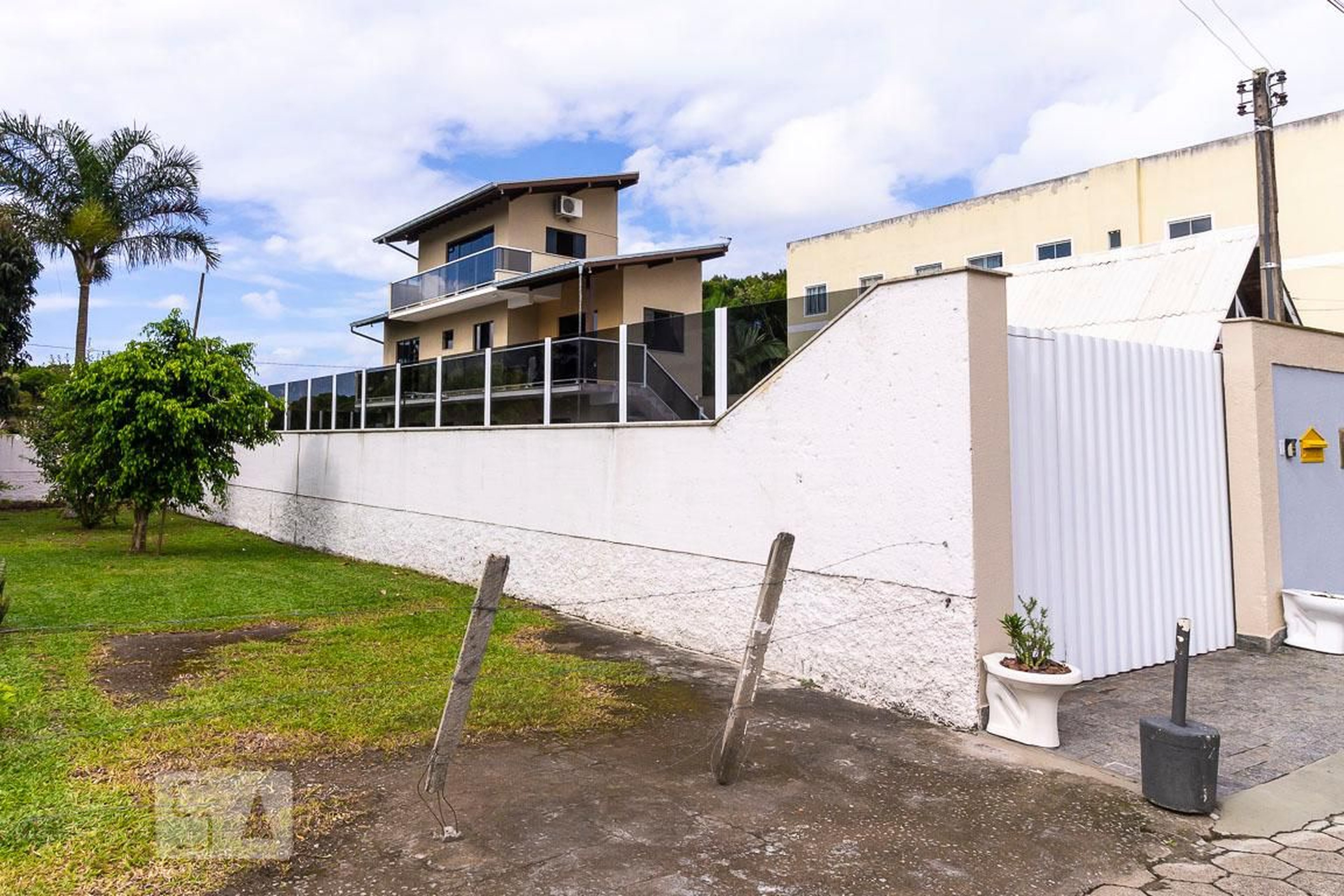 Fachada Condomínio em Servidão Solar das Oliveiras, 20