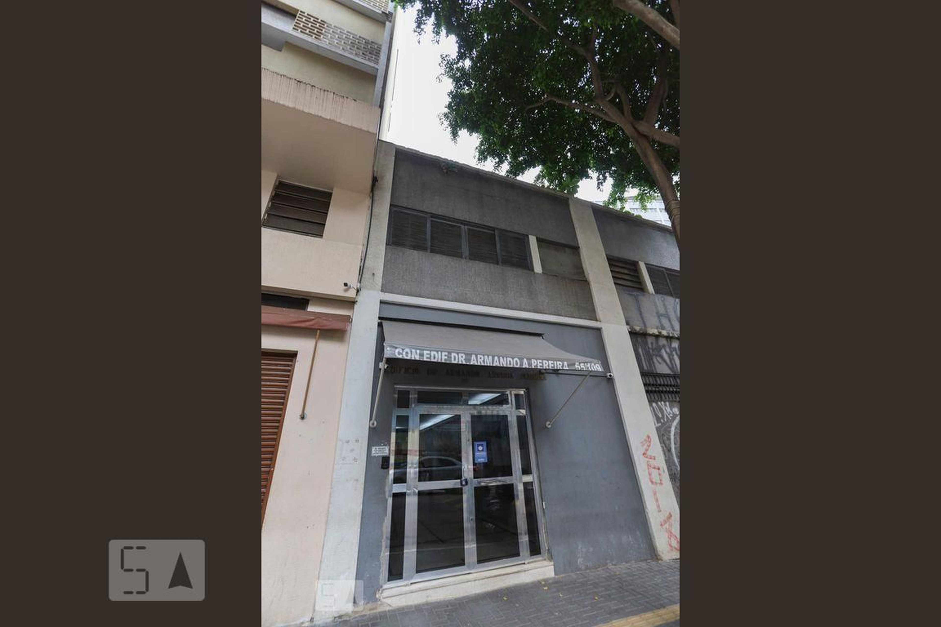 Fachada do Condomínio Edifício Dr Armando de Arruda Pereira