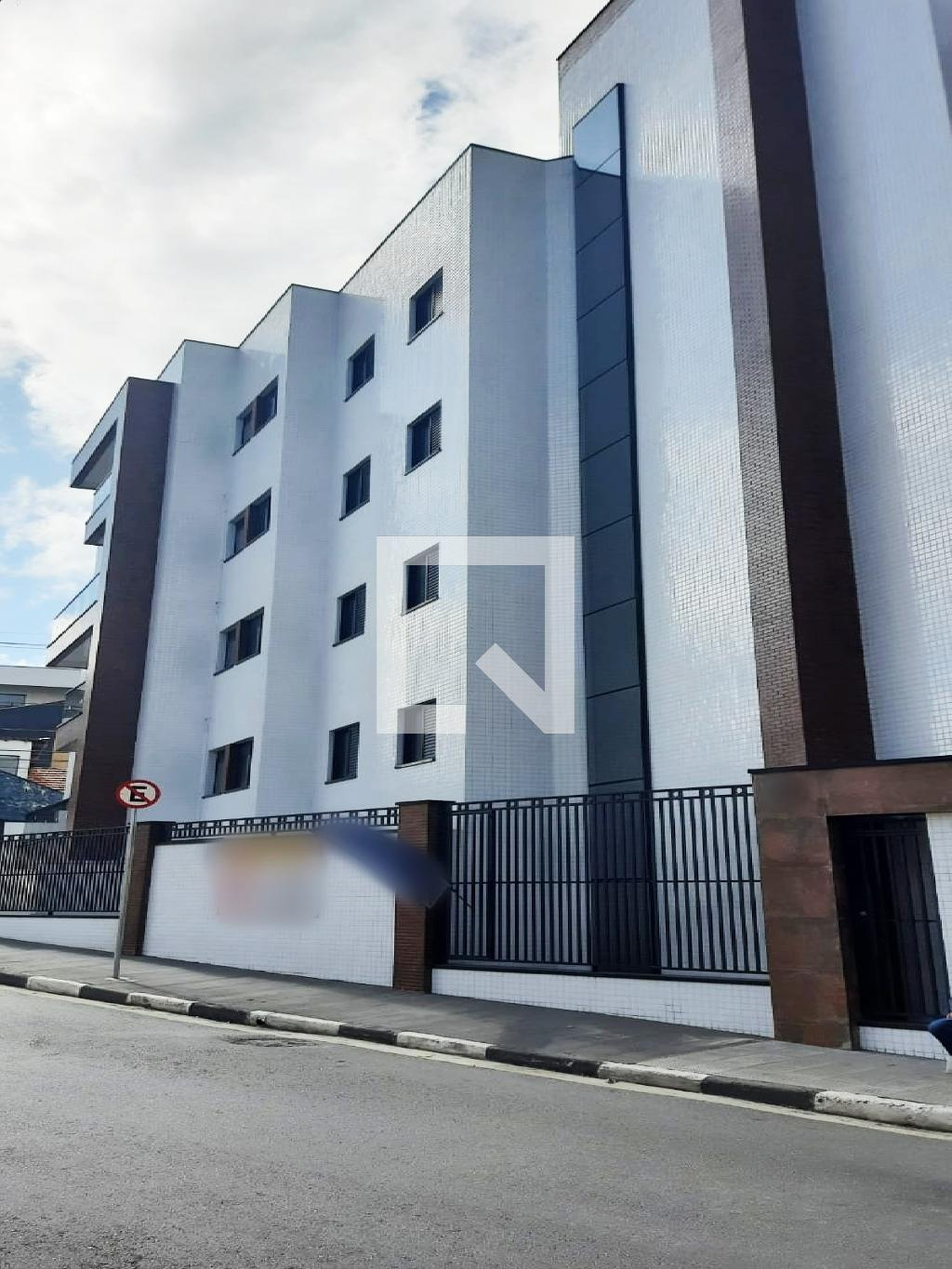 Fachada Condomínio em Rua Filipe Galvão, 118