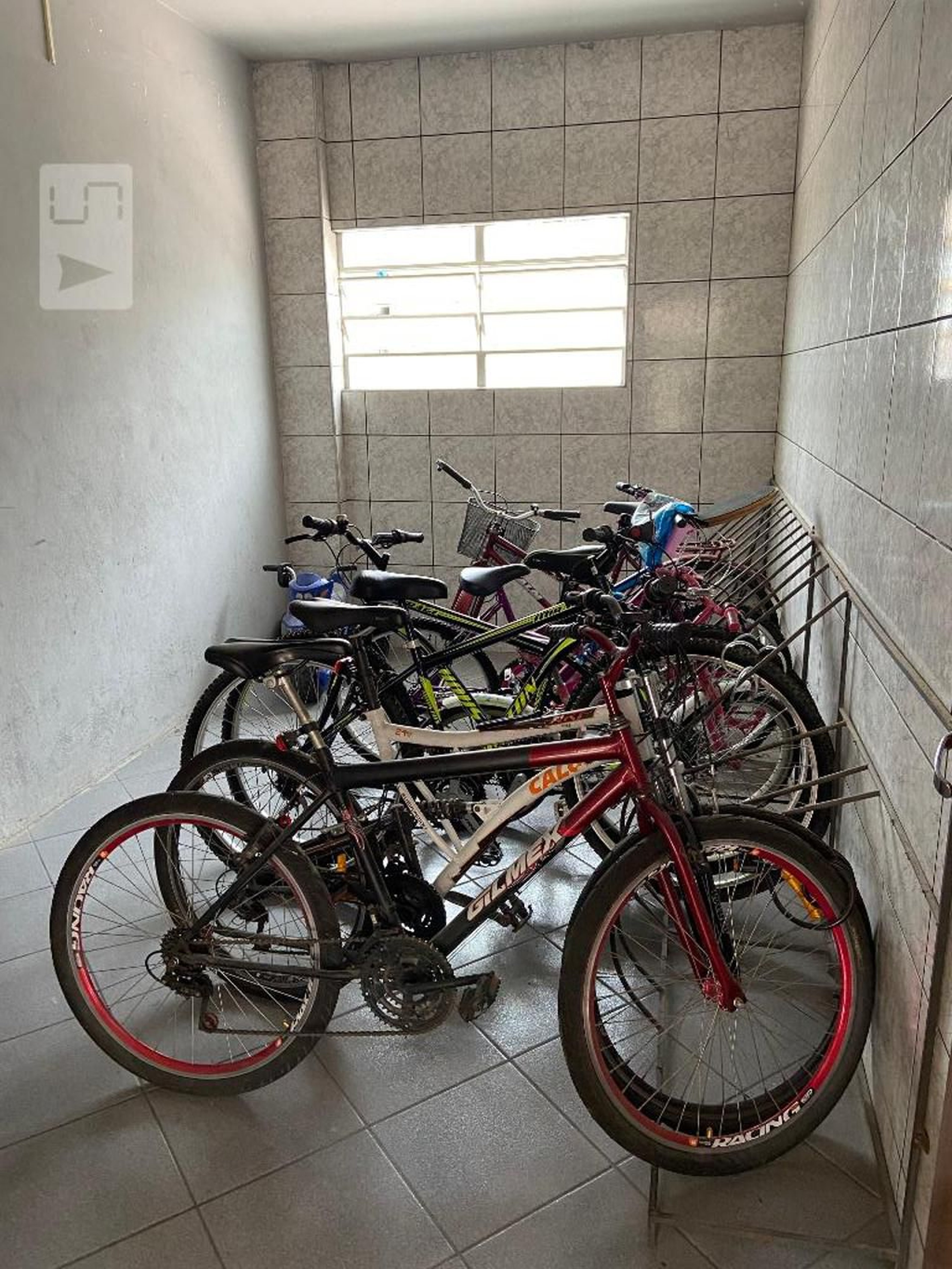 Bicicletário - Luísa Vale