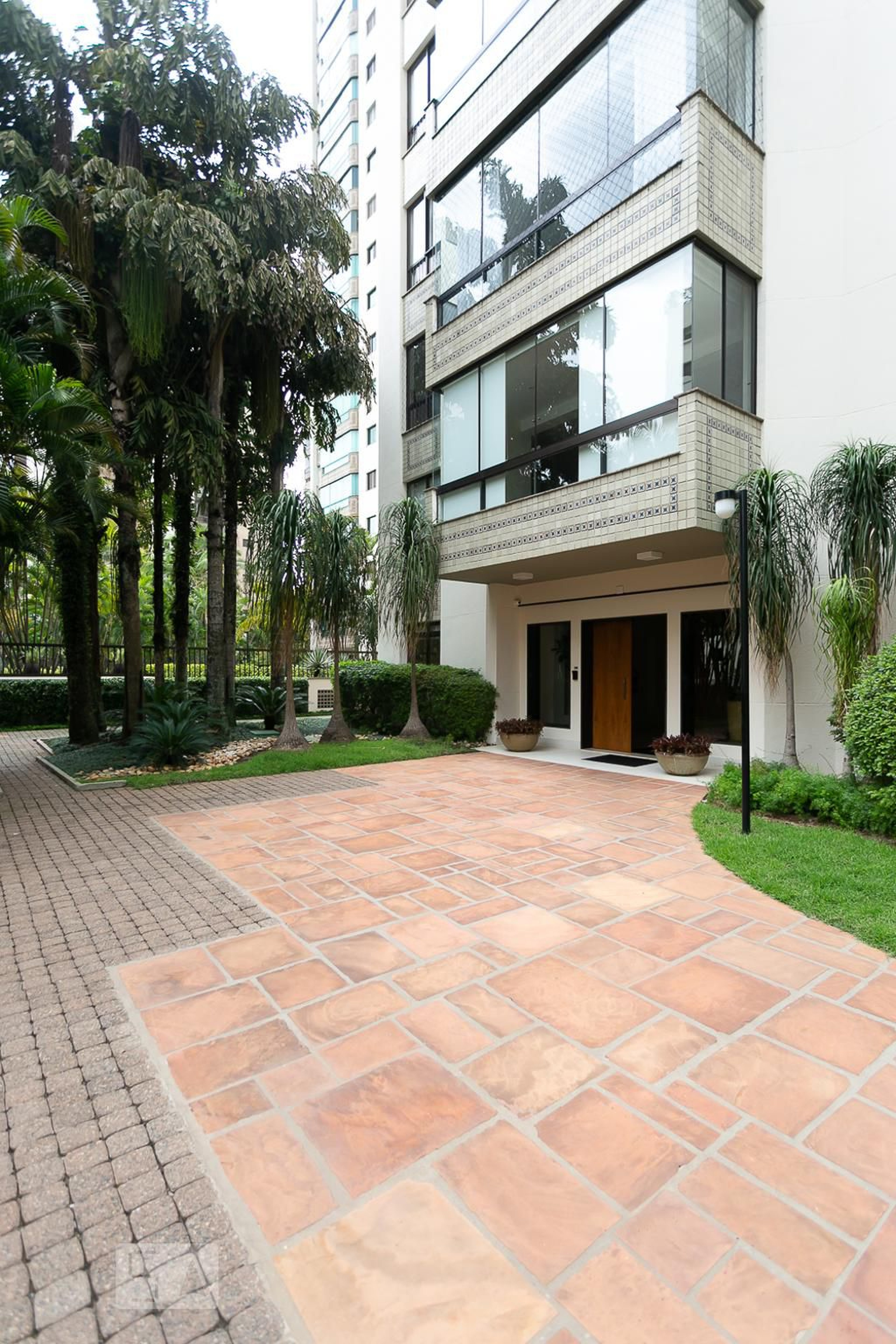 Fachada Condomínio Alameda dos Pinheiros